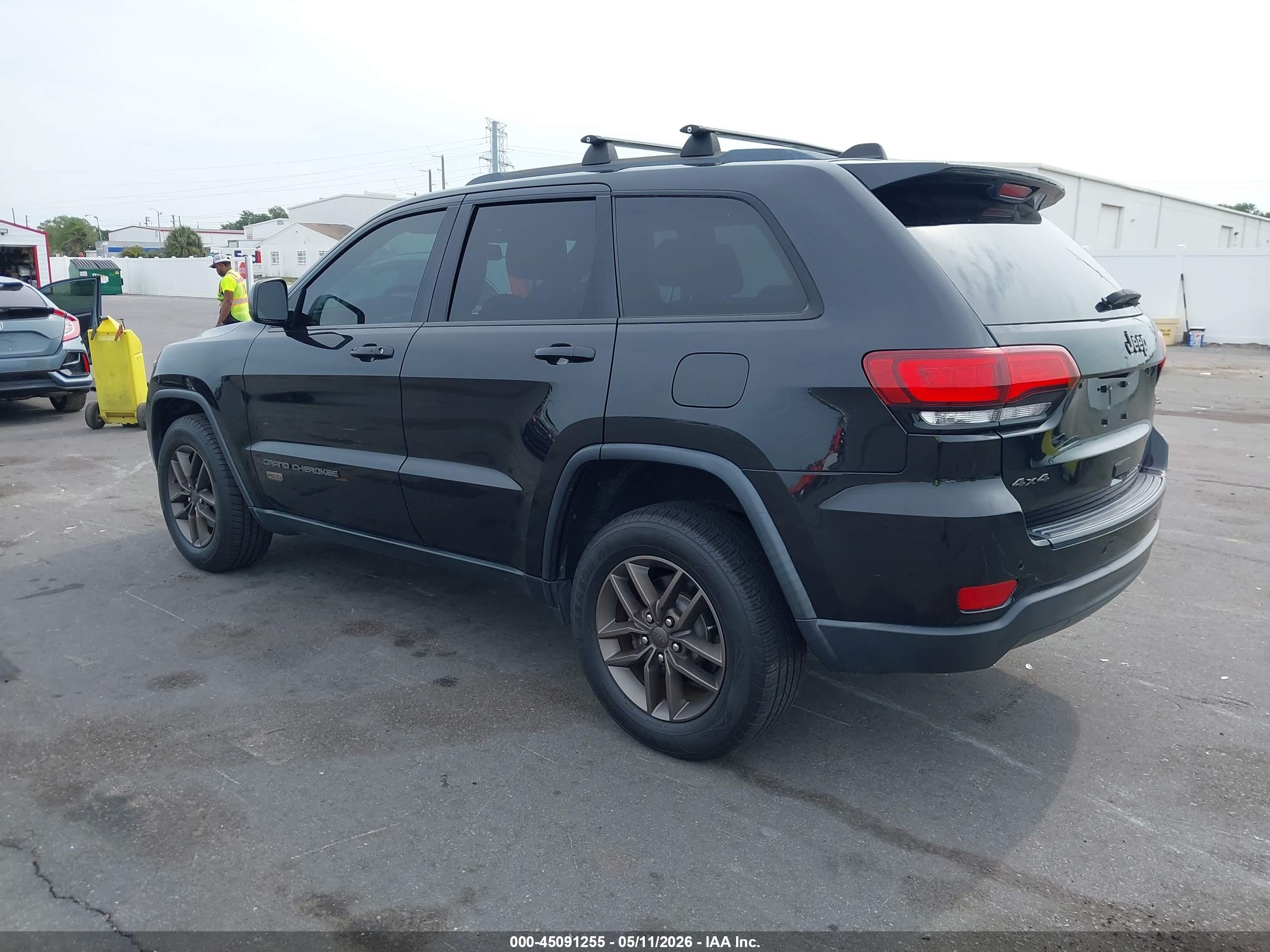JEEP GRAND image 3
