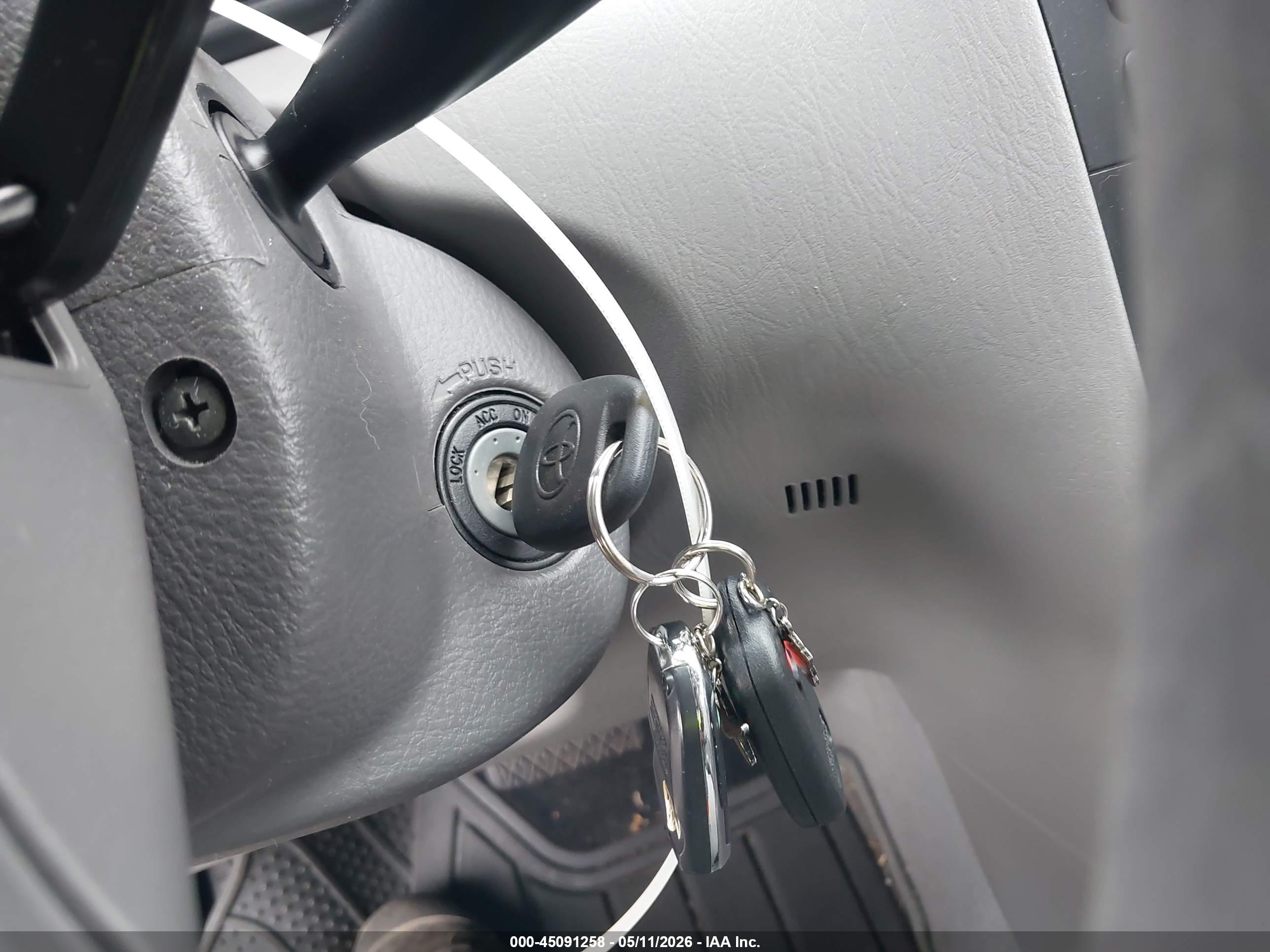 TOYOTA COROLLA image 11