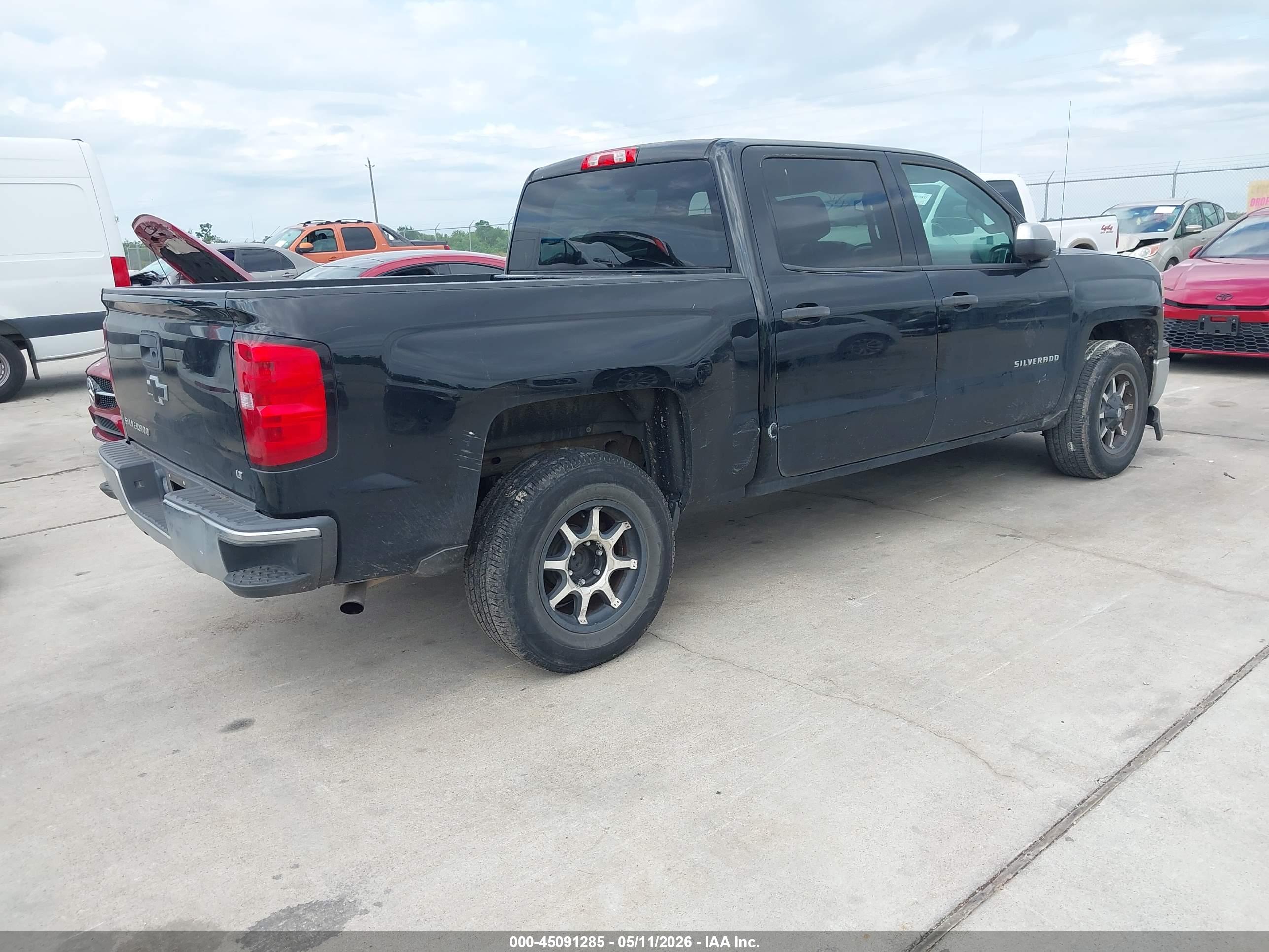CHEVROLET SILVERADO image 4