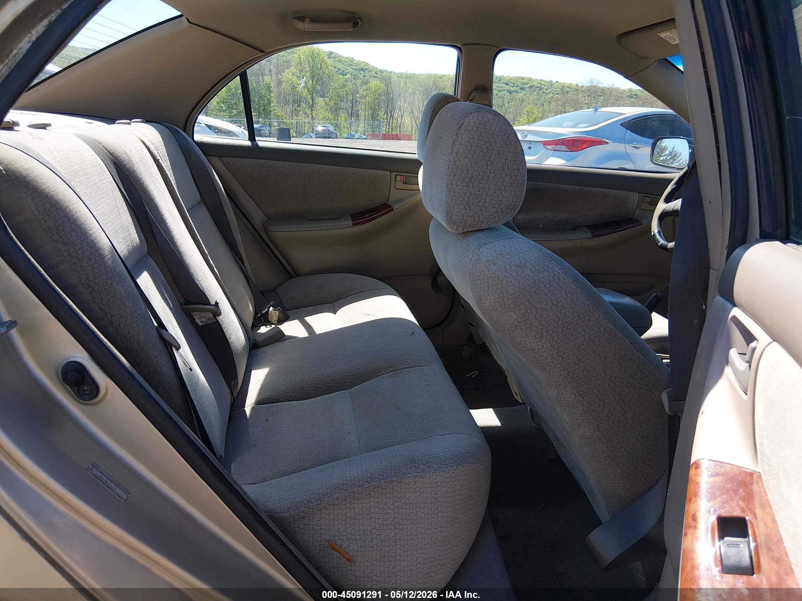 TOYOTA COROLLA image 8
