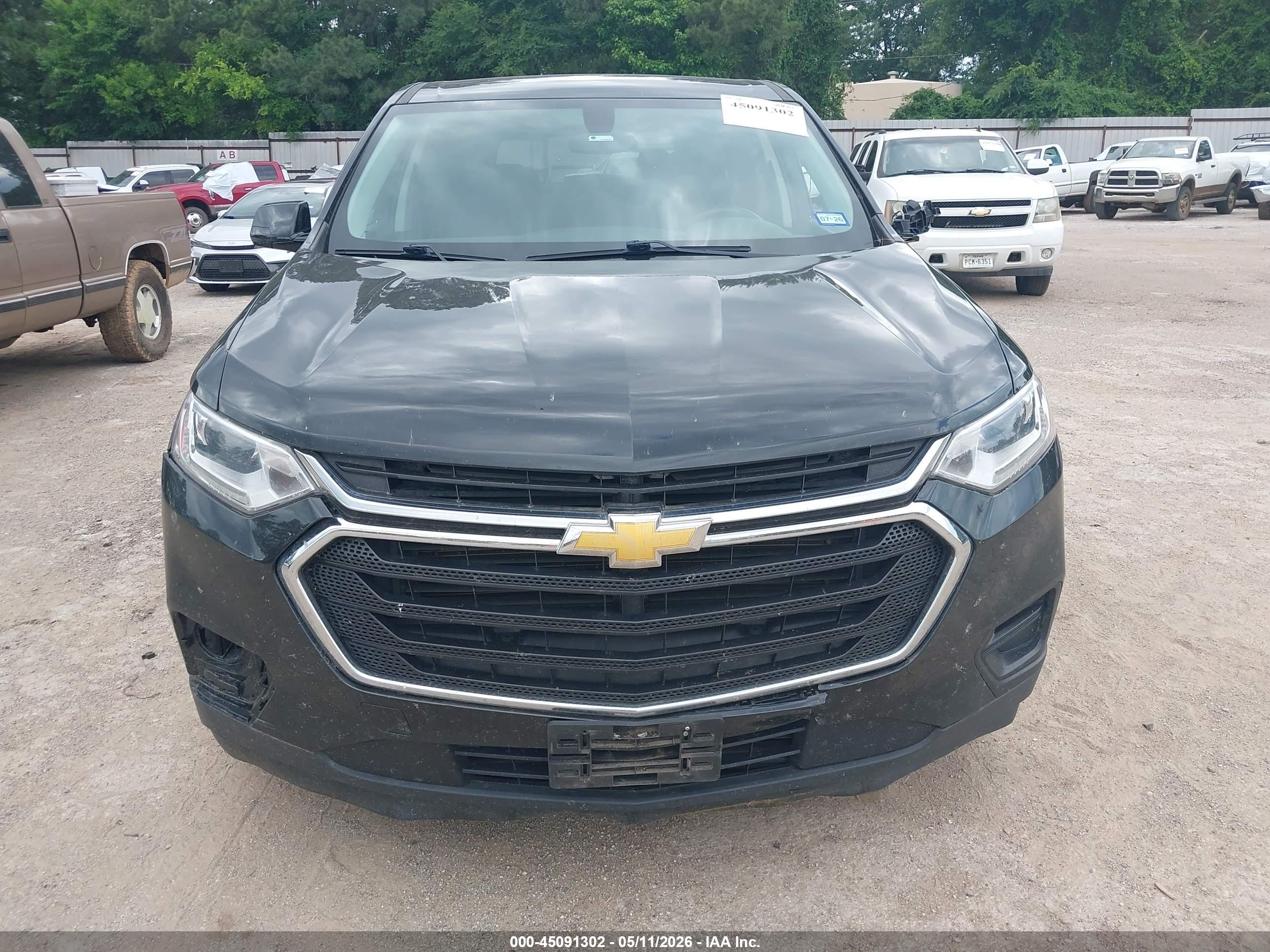 CHEVROLET TRAVERSE image 6