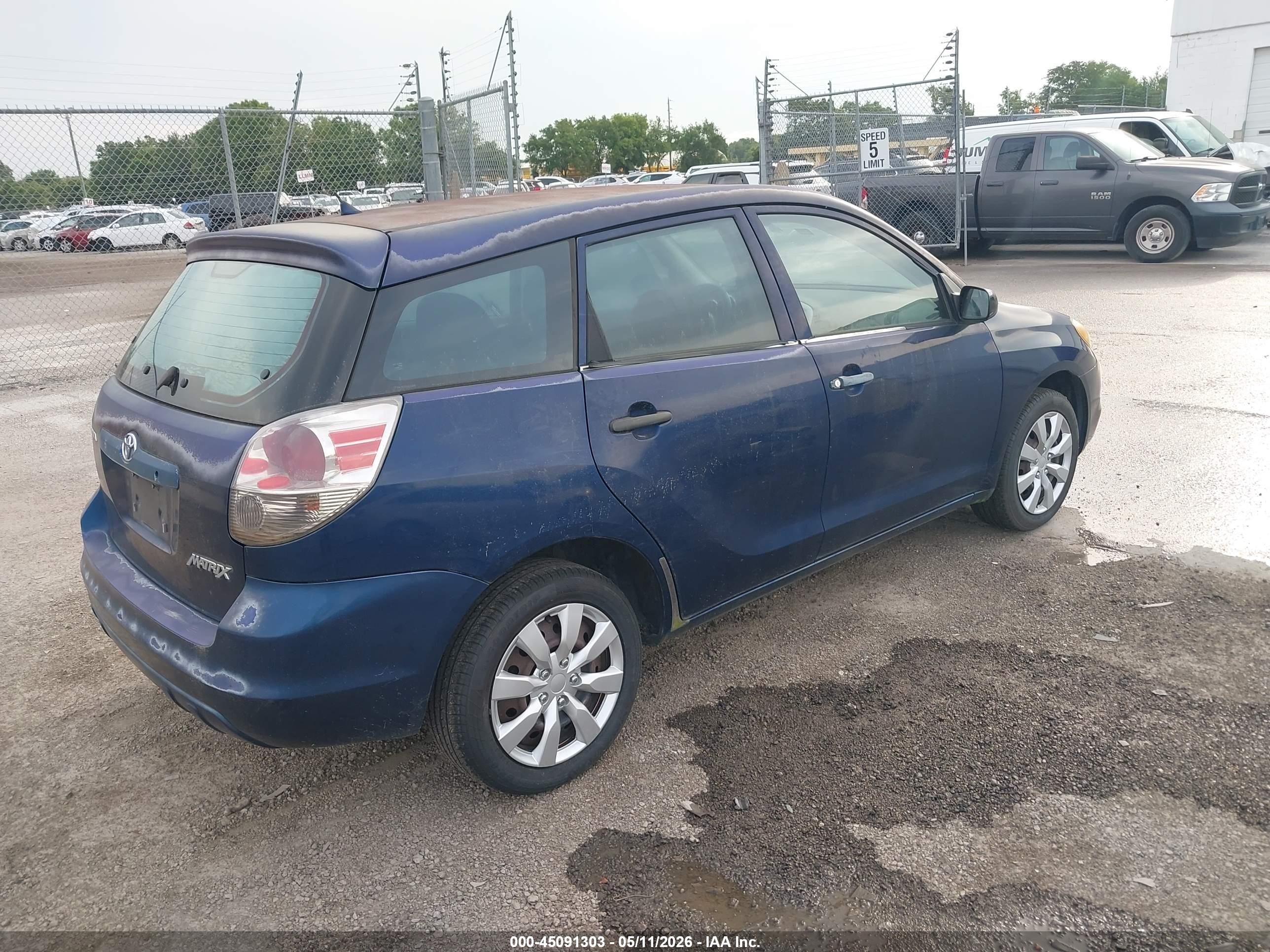 TOYOTA MATRIX image 4