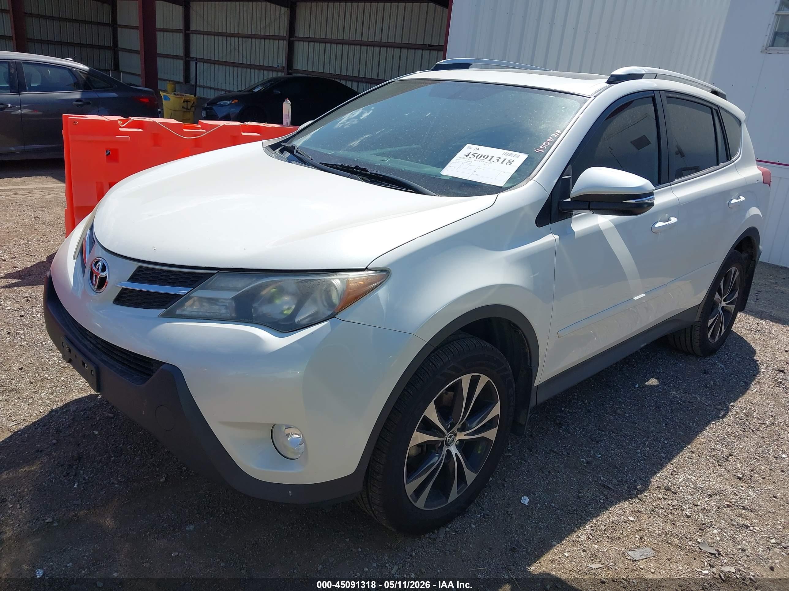 TOYOTA RAV4 image 2