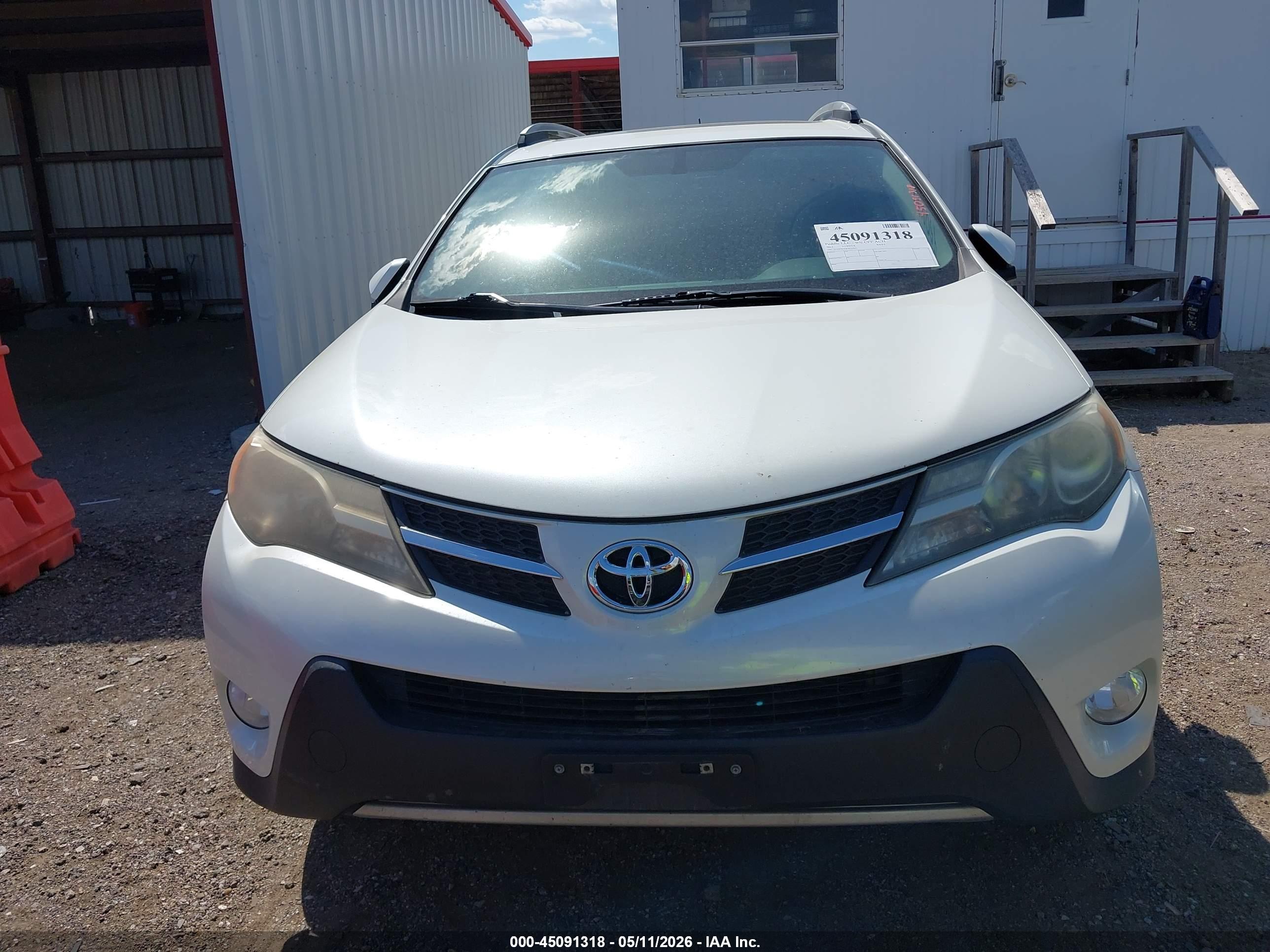 TOYOTA RAV4 image 6