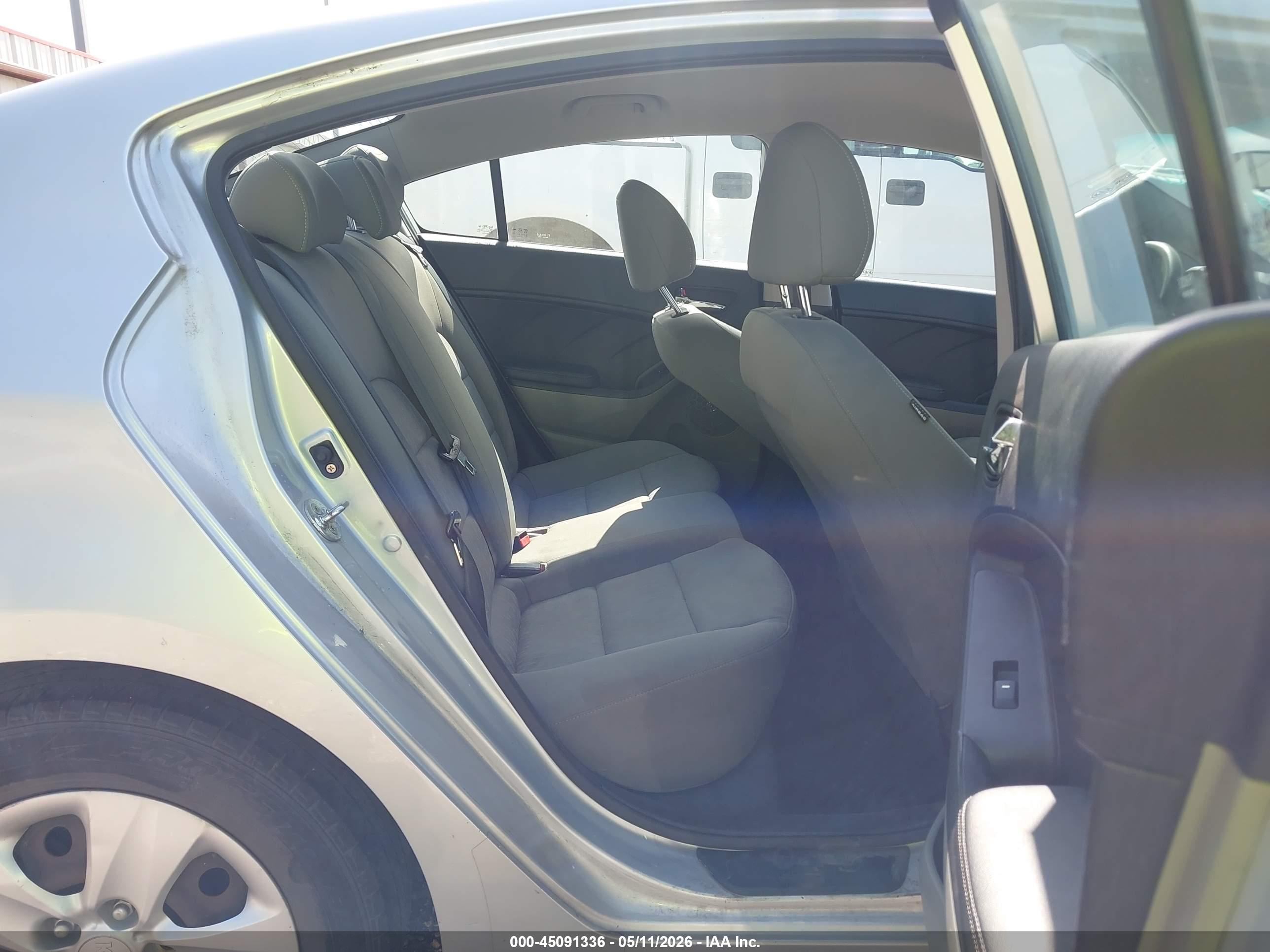 KIA FORTE image 8