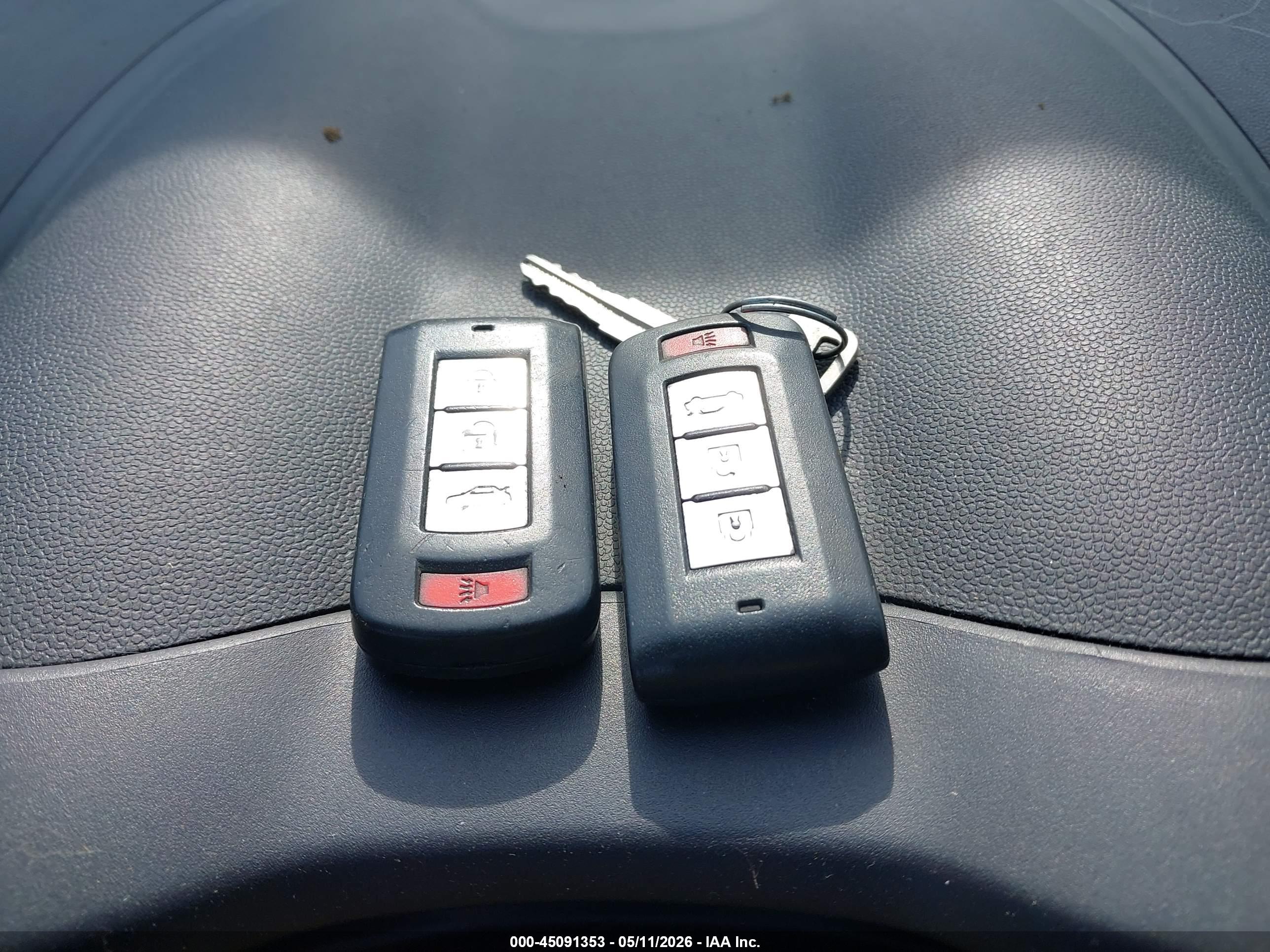 MITSUBISHI LANCER image 11