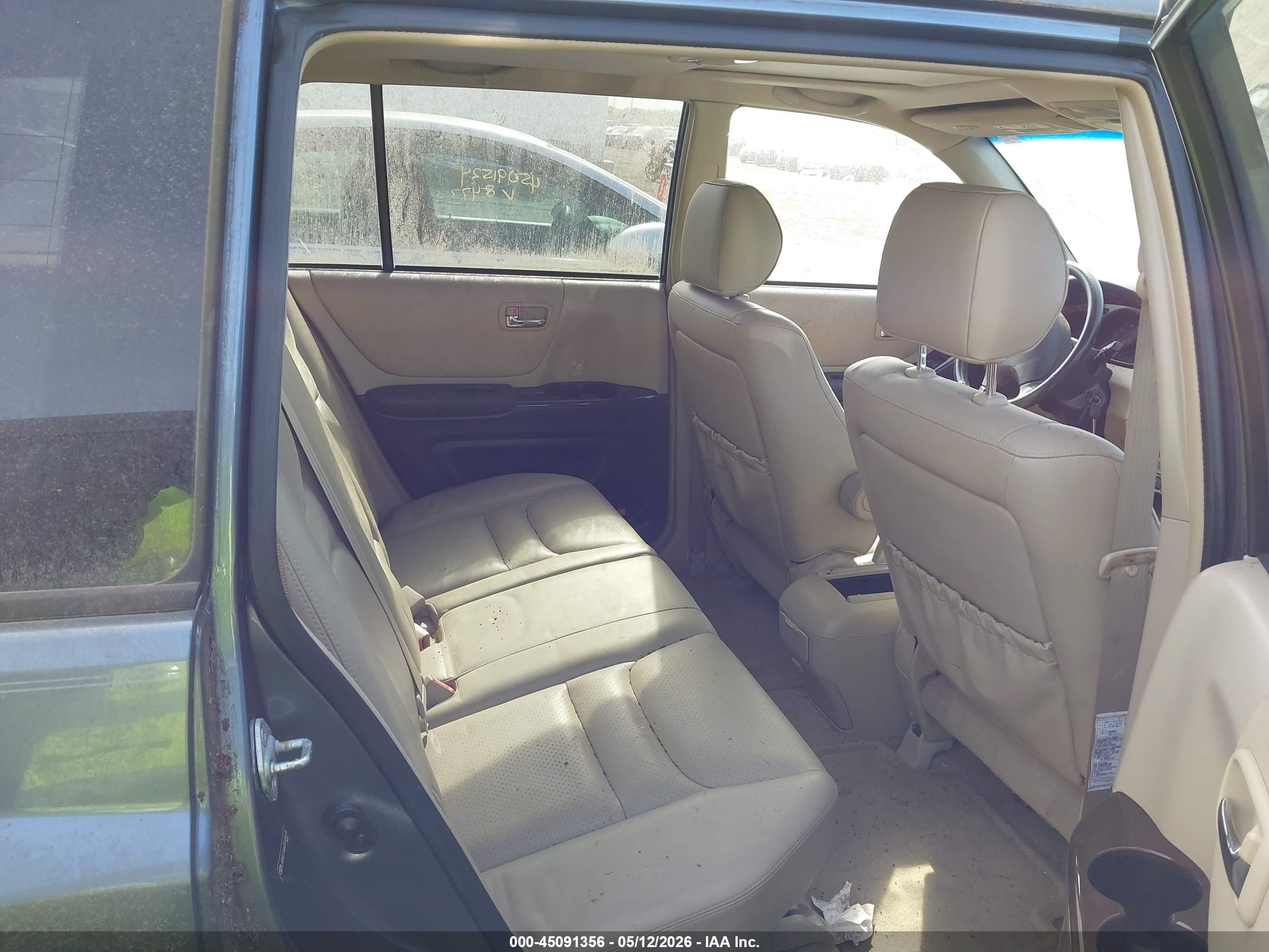 TOYOTA HIGHLANDER image 8