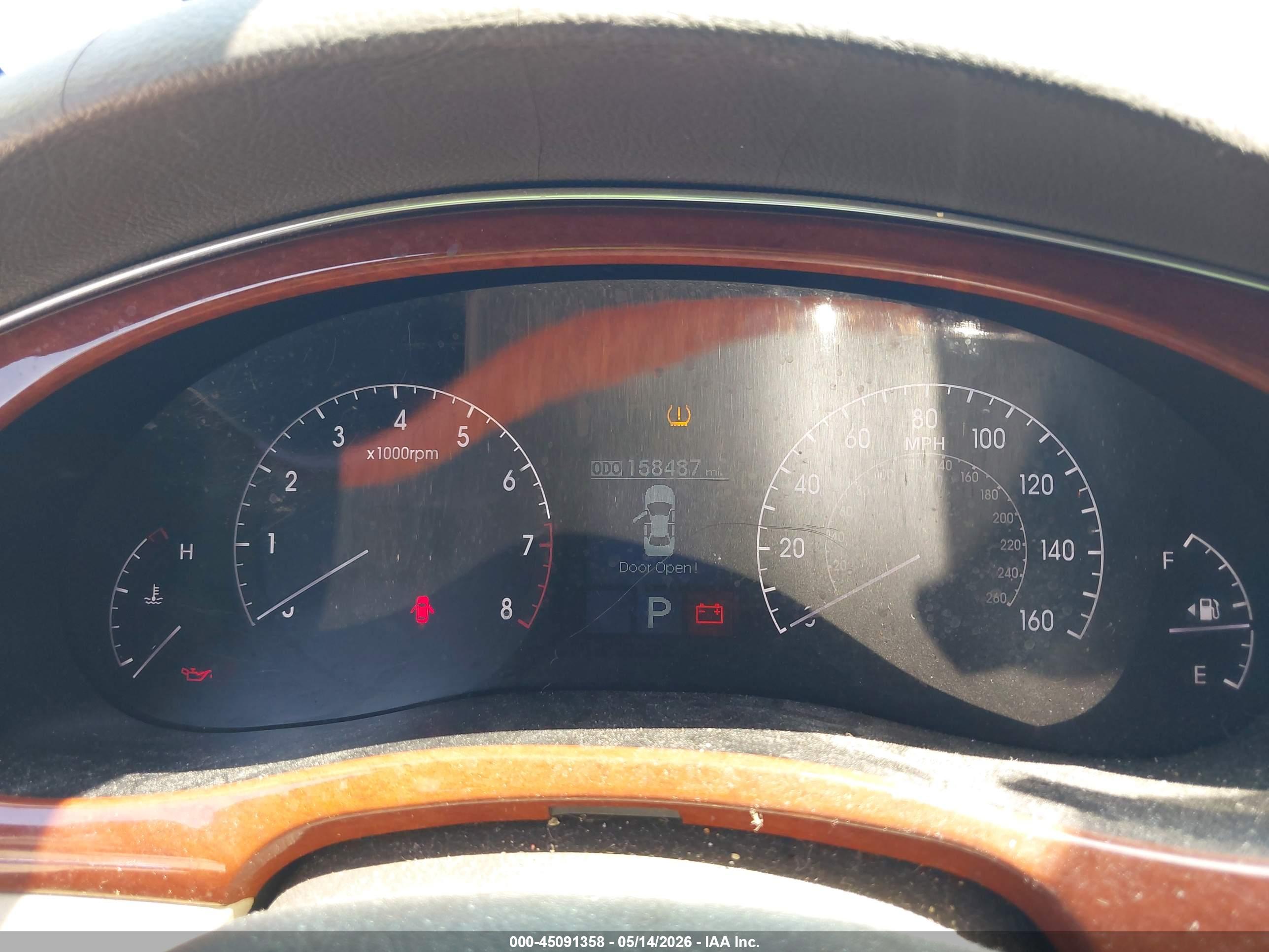 HYUNDAI GENESIS image 7