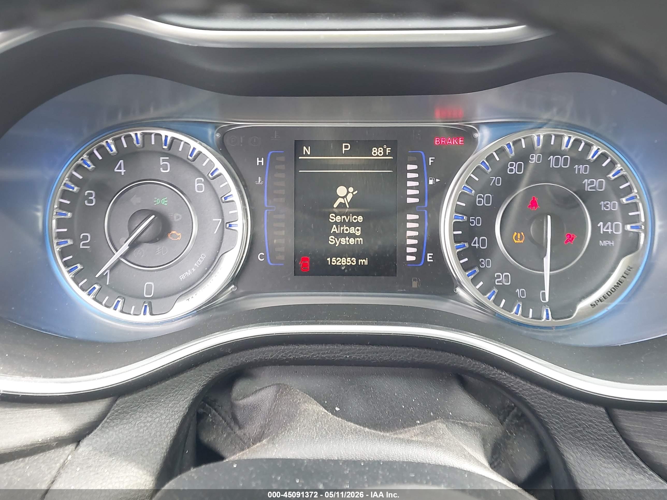 CHRYSLER 200 image 7