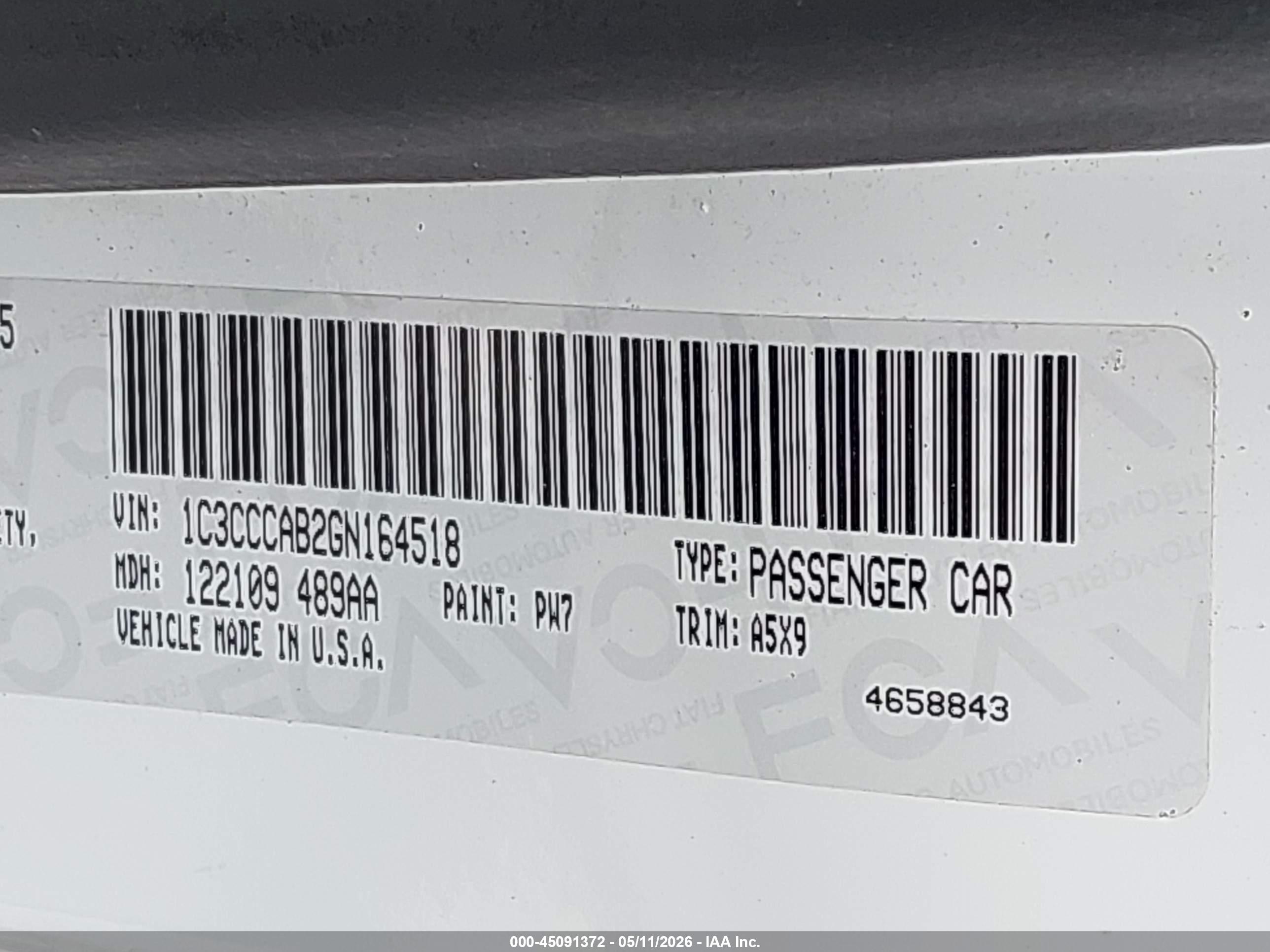 CHRYSLER 200 image 9