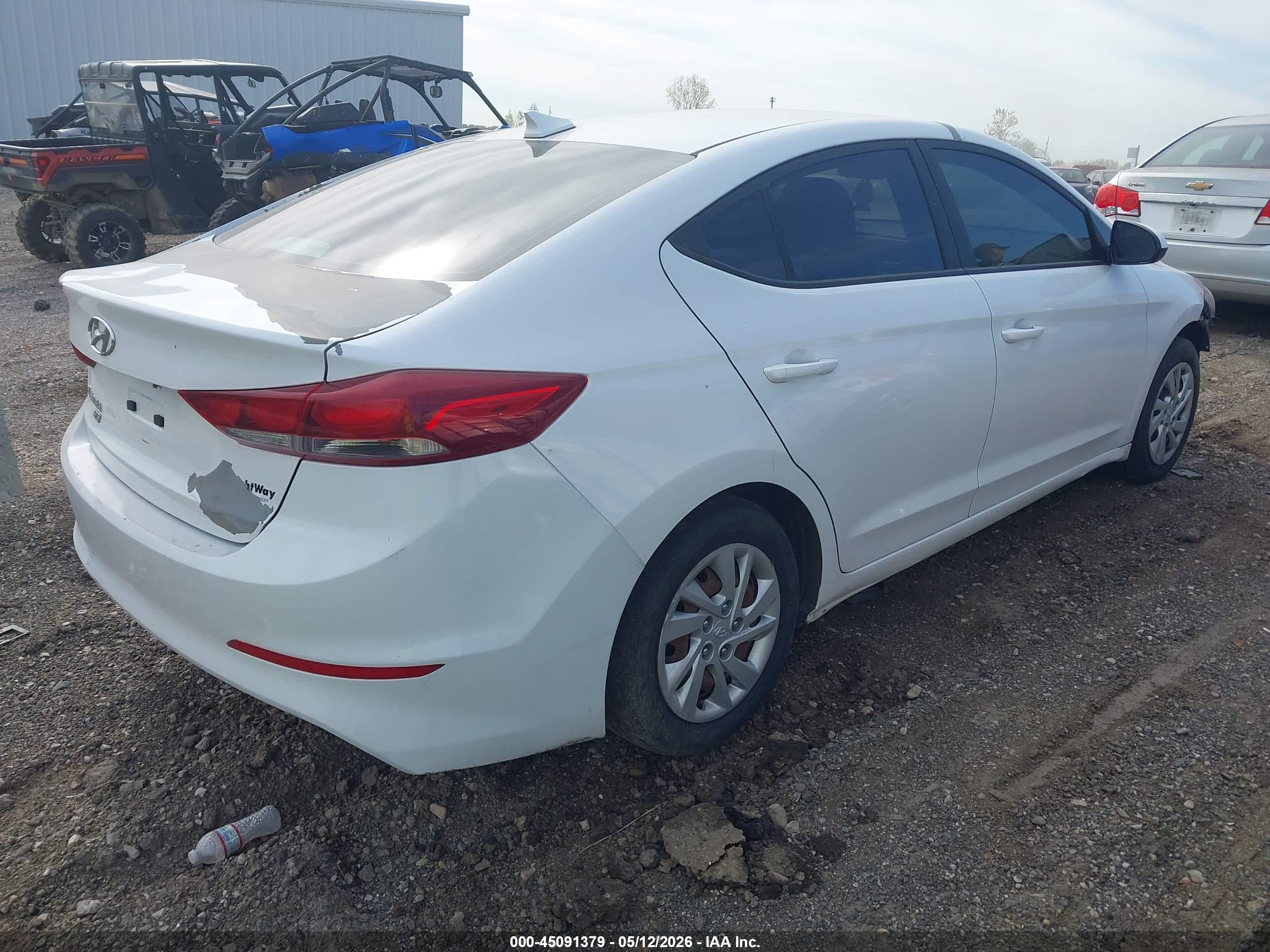 HYUNDAI ELANTRA image 4