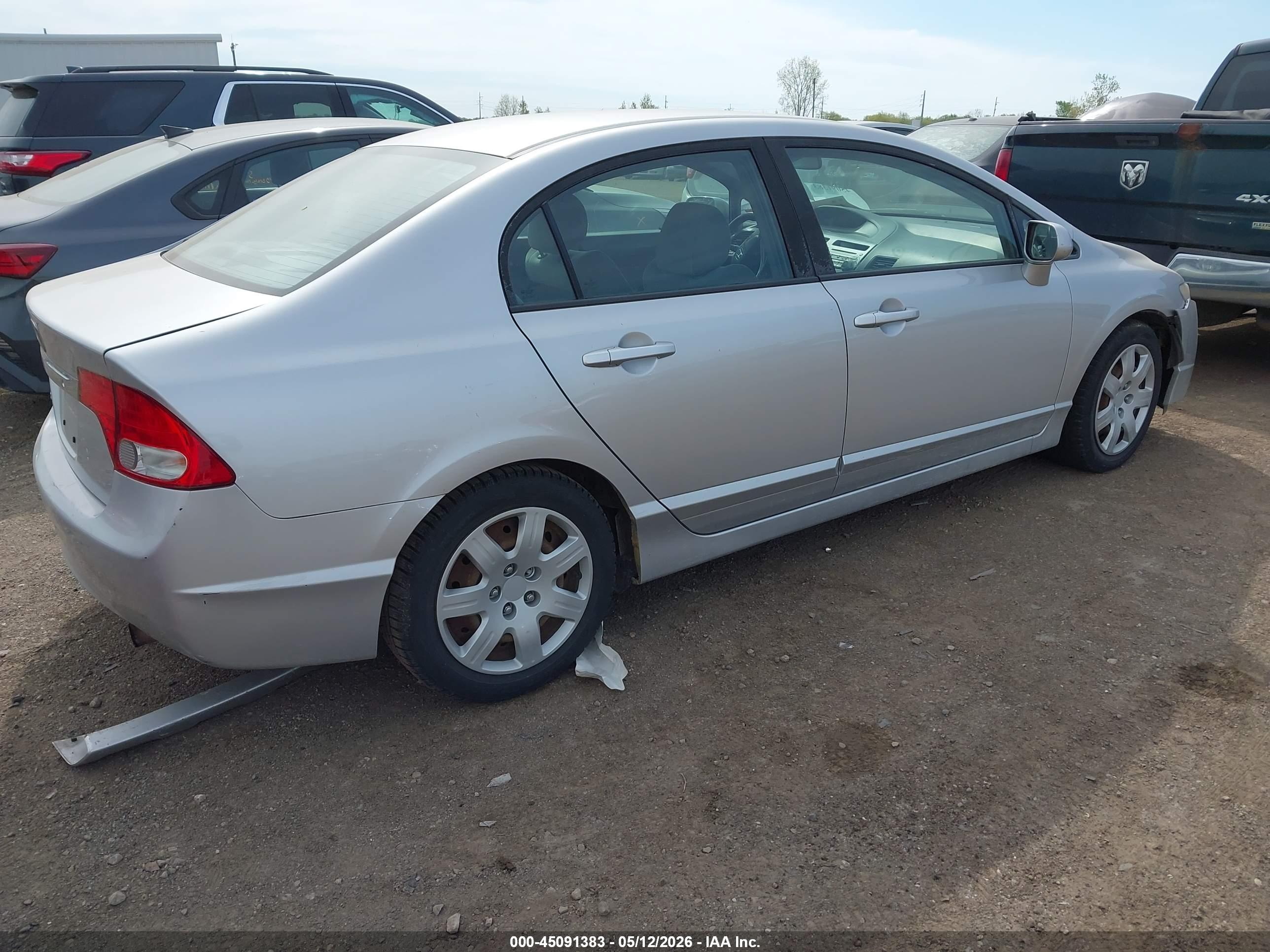 HONDA CIVIC image 4