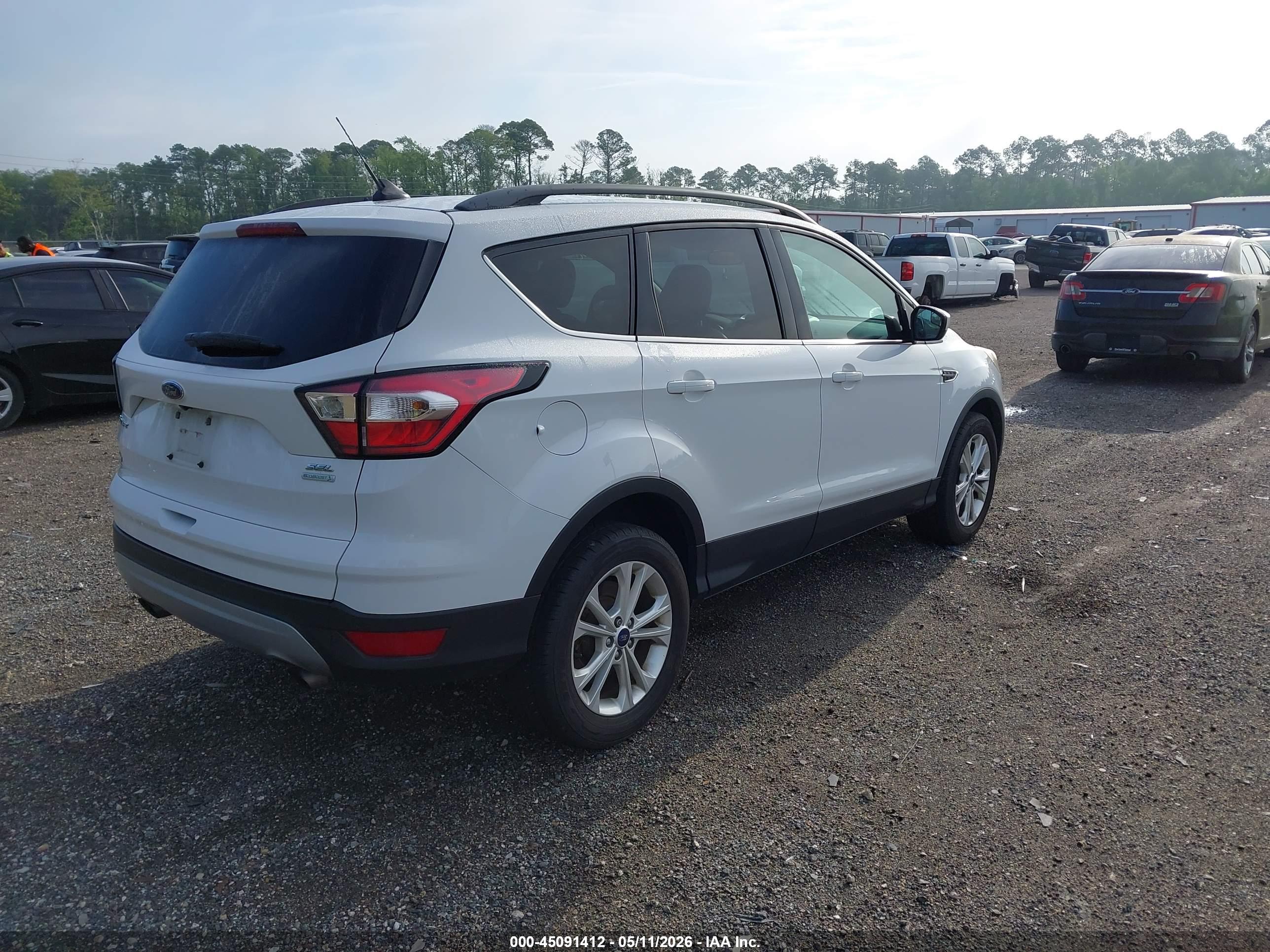 FORD ESCAPE image 4