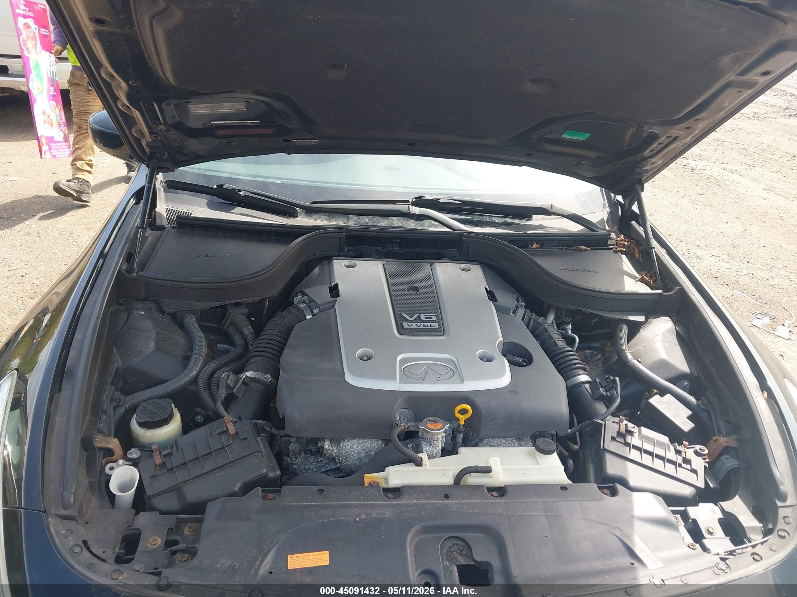INFINITI Q40 image 10