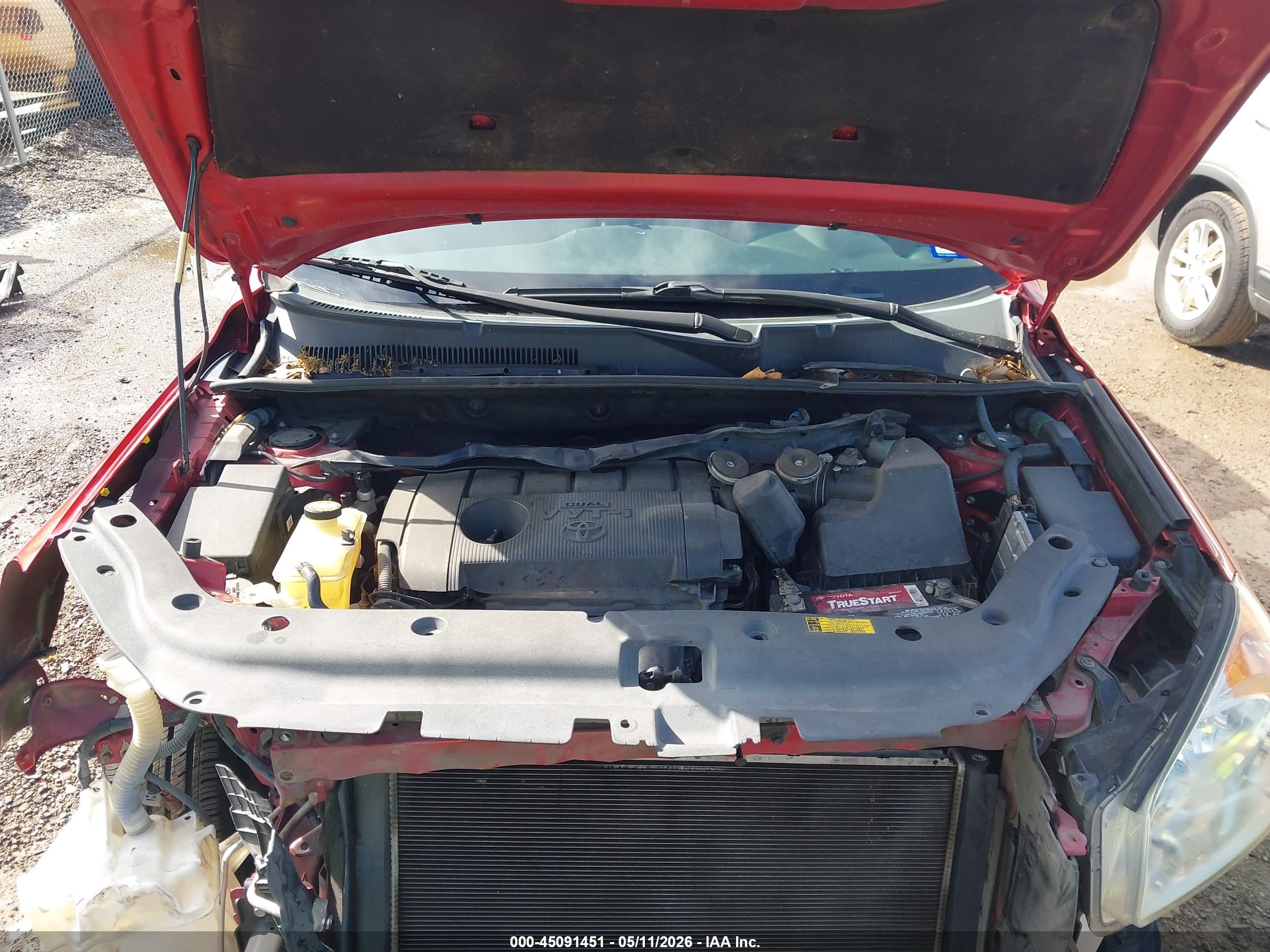TOYOTA RAV4 image 10