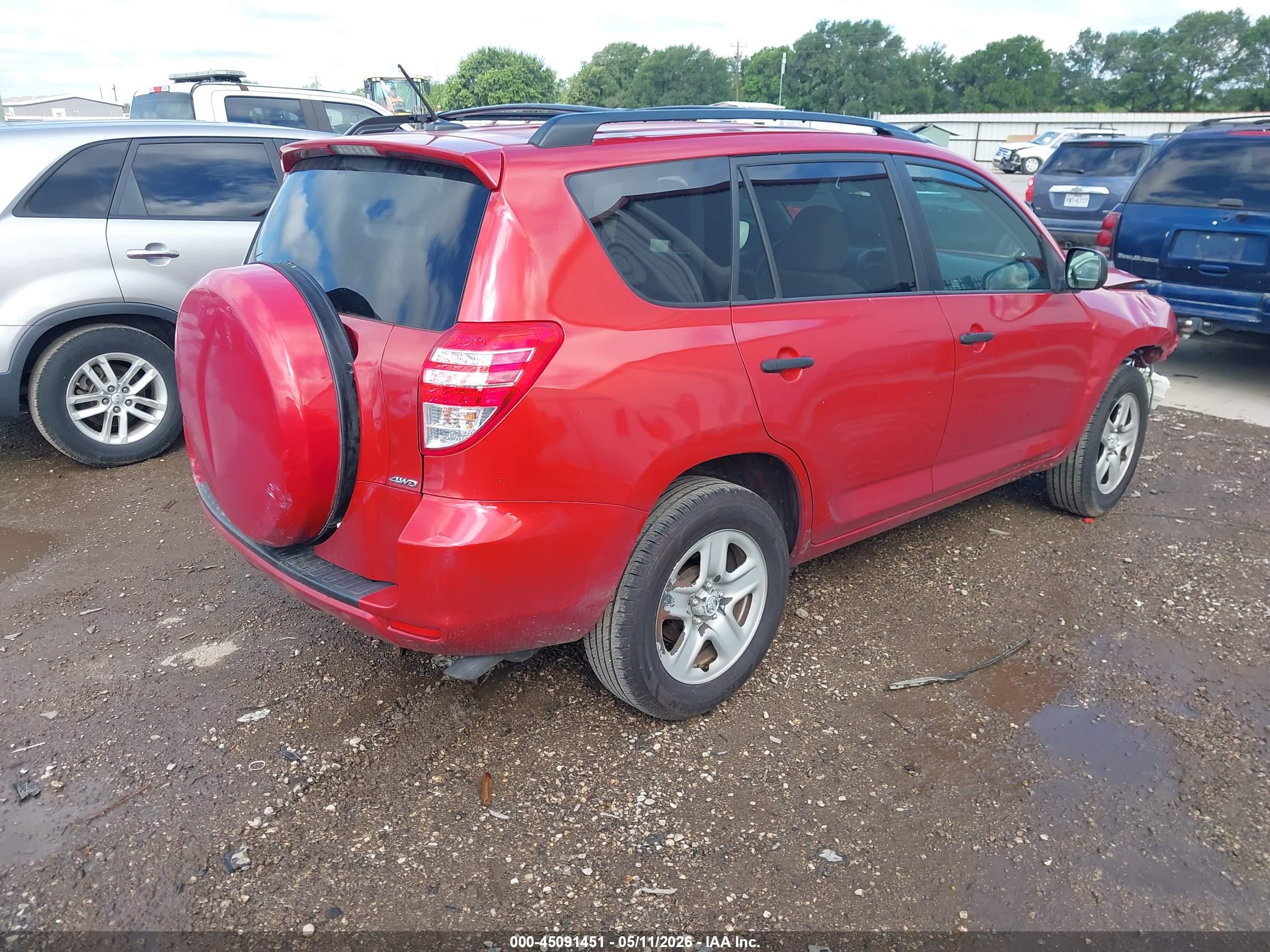 TOYOTA RAV4 image 4