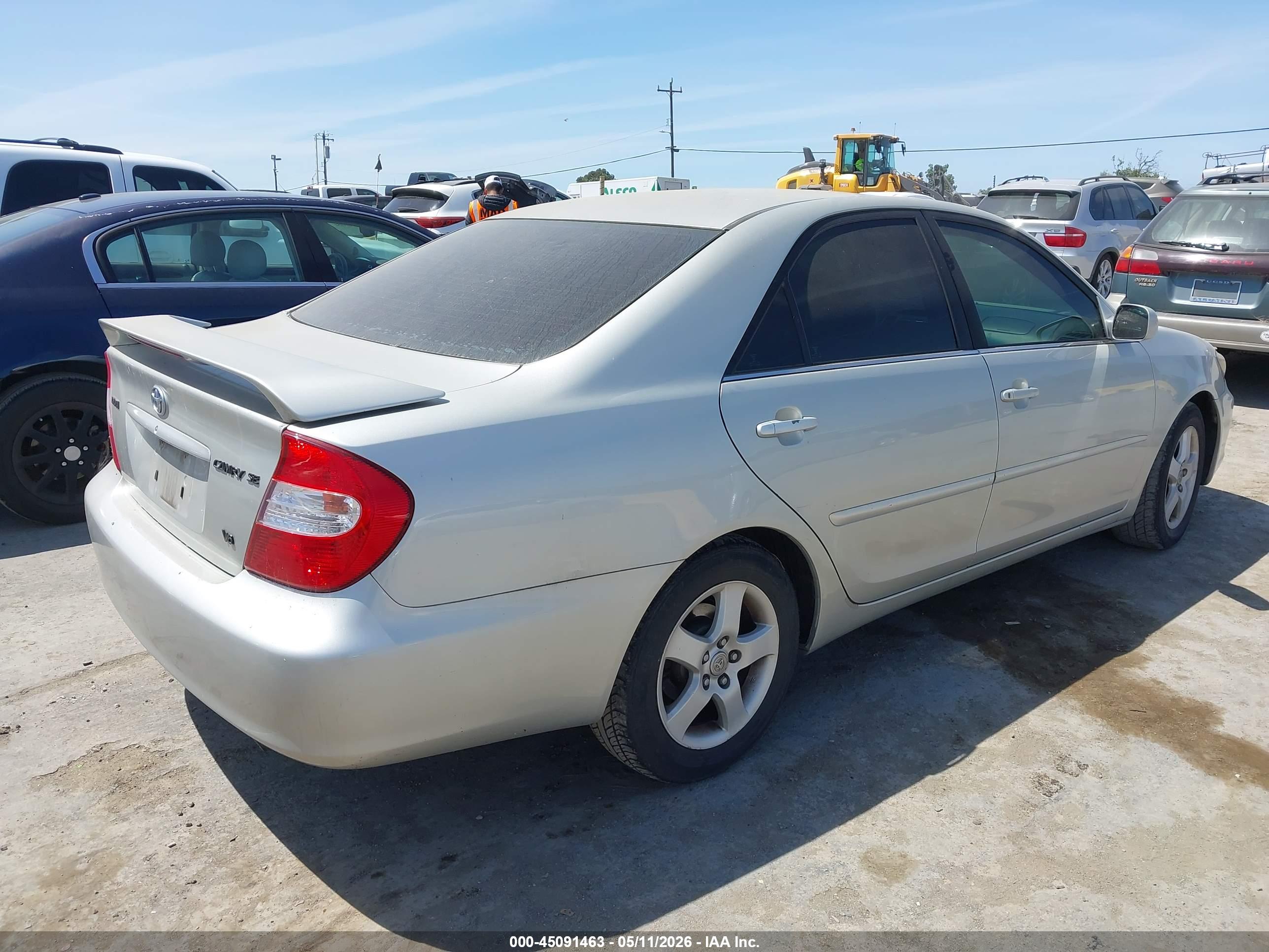 TOYOTA CAMRY image 4