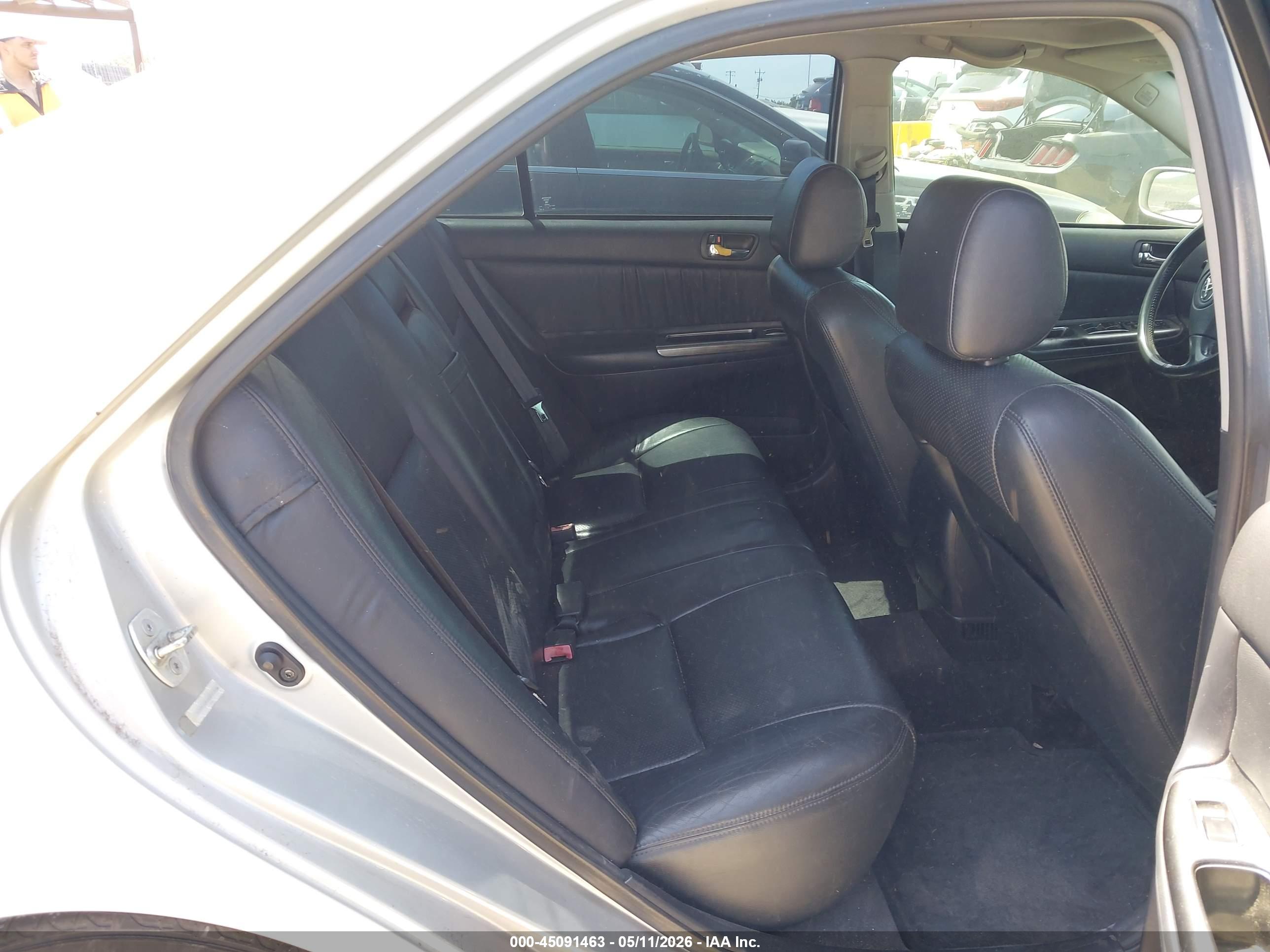 TOYOTA CAMRY image 8