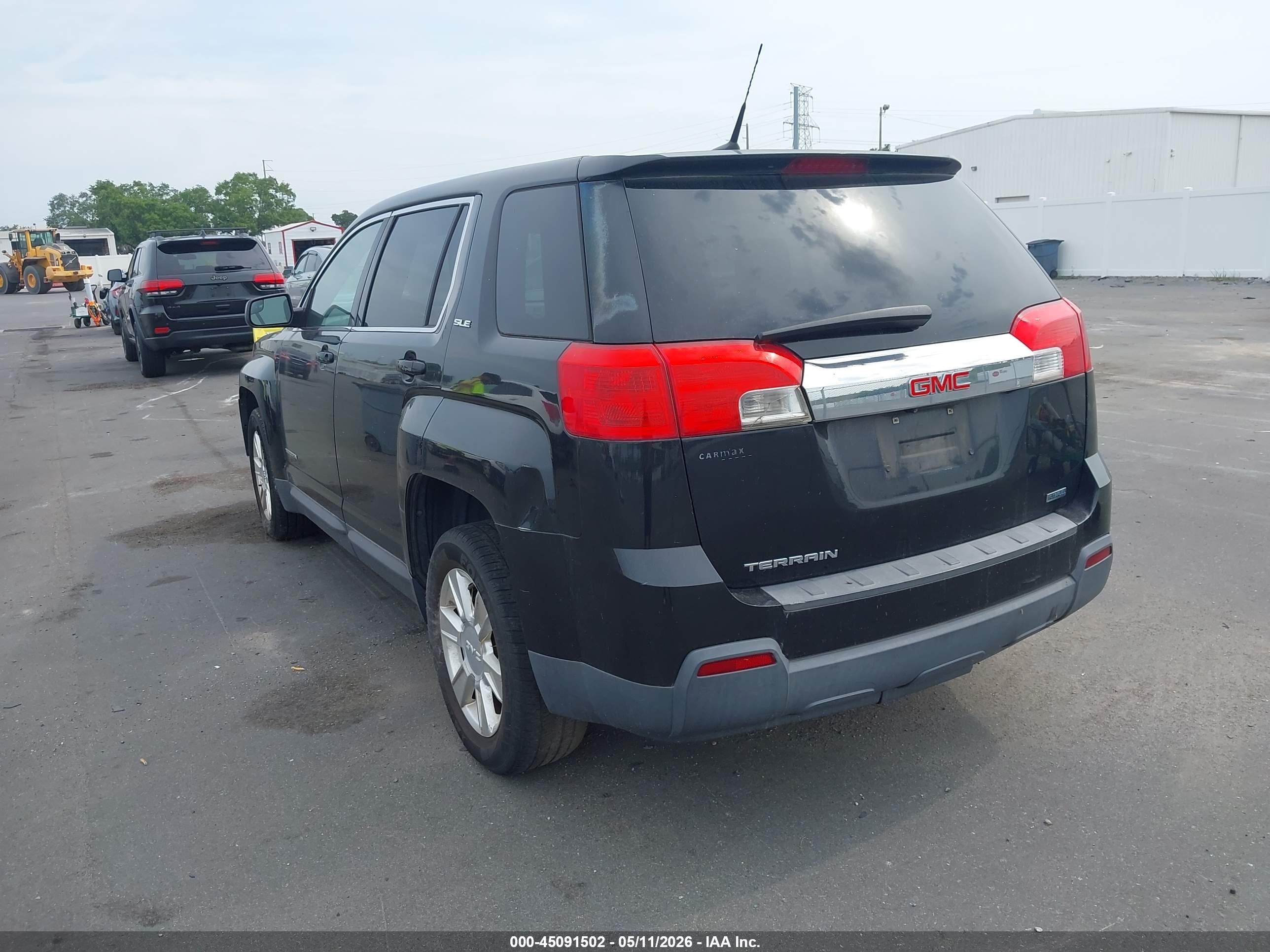 GMC TERRAIN image 3