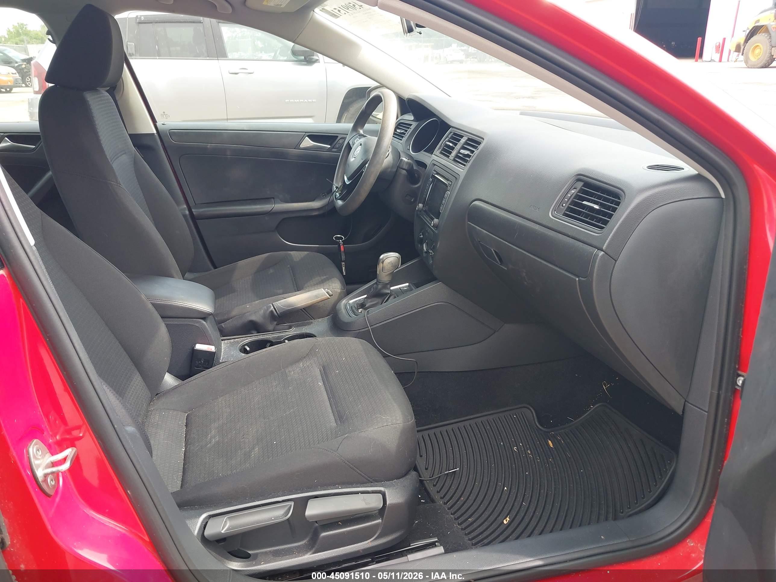 VOLKSWAGEN JETTA image 5