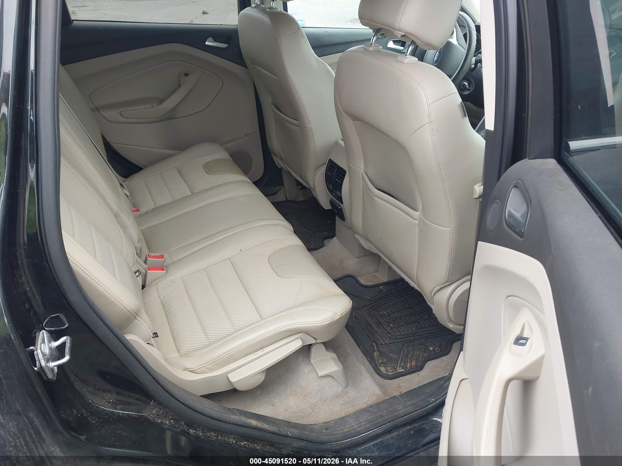 FORD ESCAPE image 8