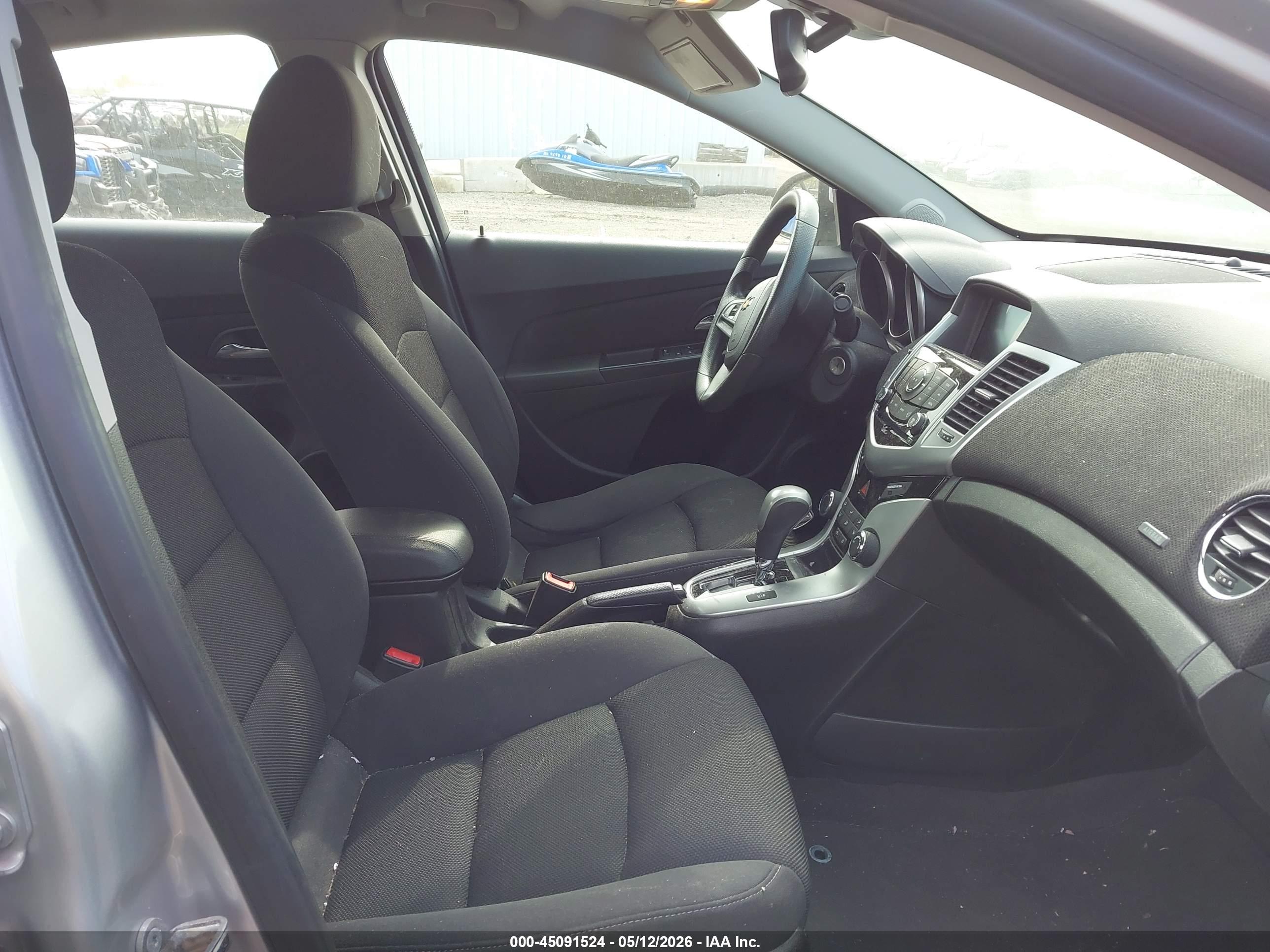 CHEVROLET CRUZE image 5