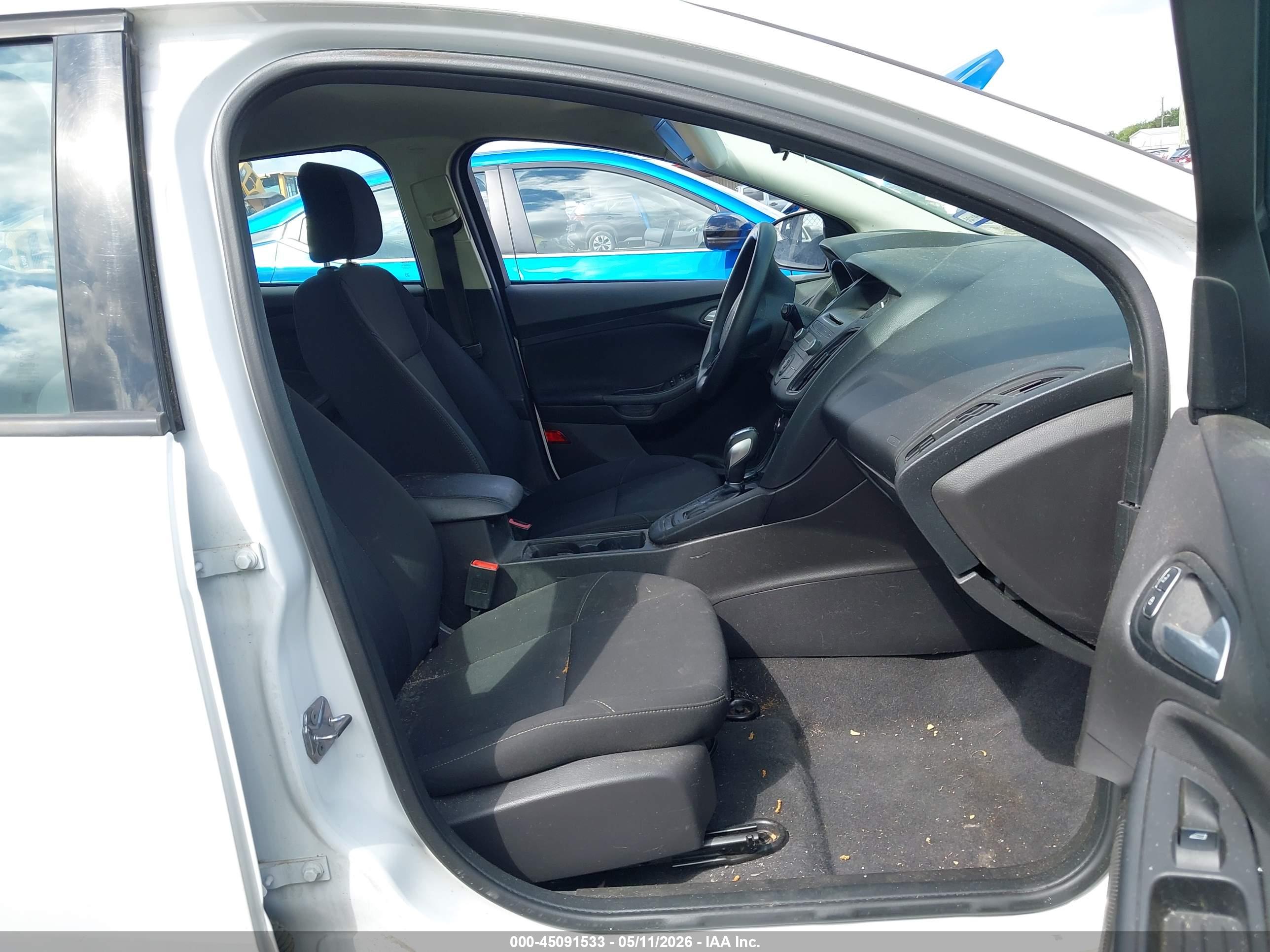 FORD FOCUS image 5