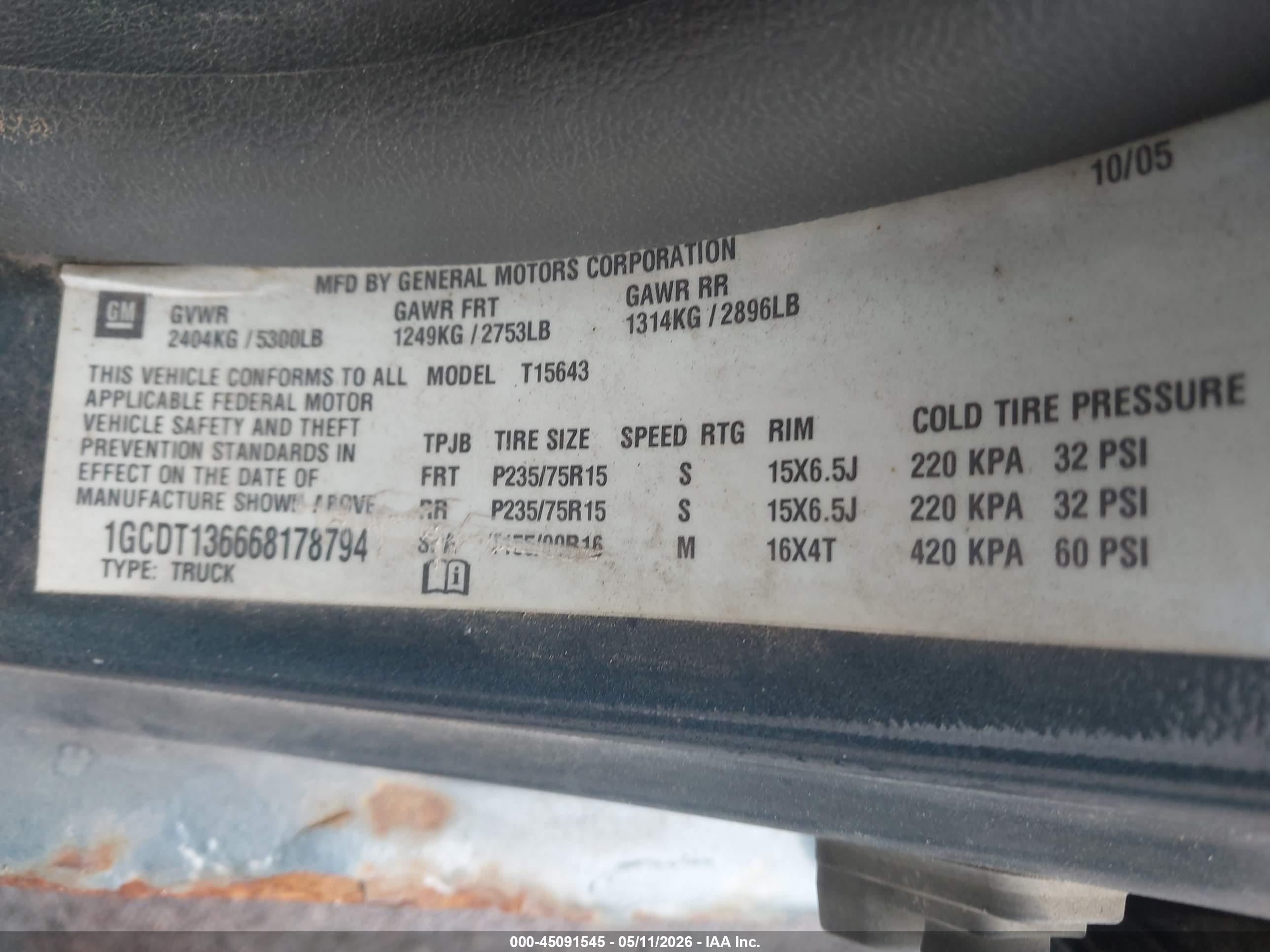 CHEVROLET COLORADO image 9
