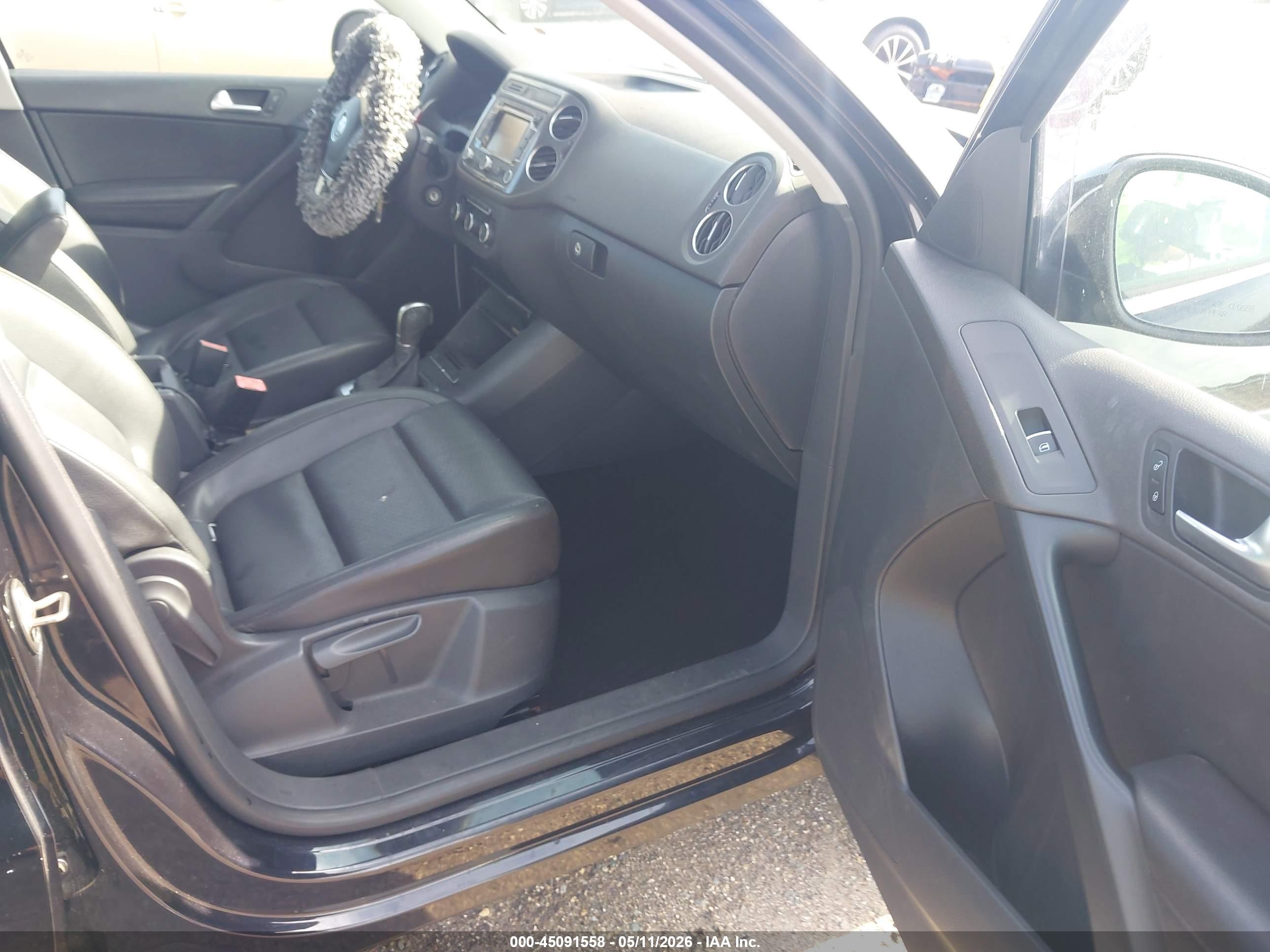 VOLKSWAGEN TIGUAN image 5