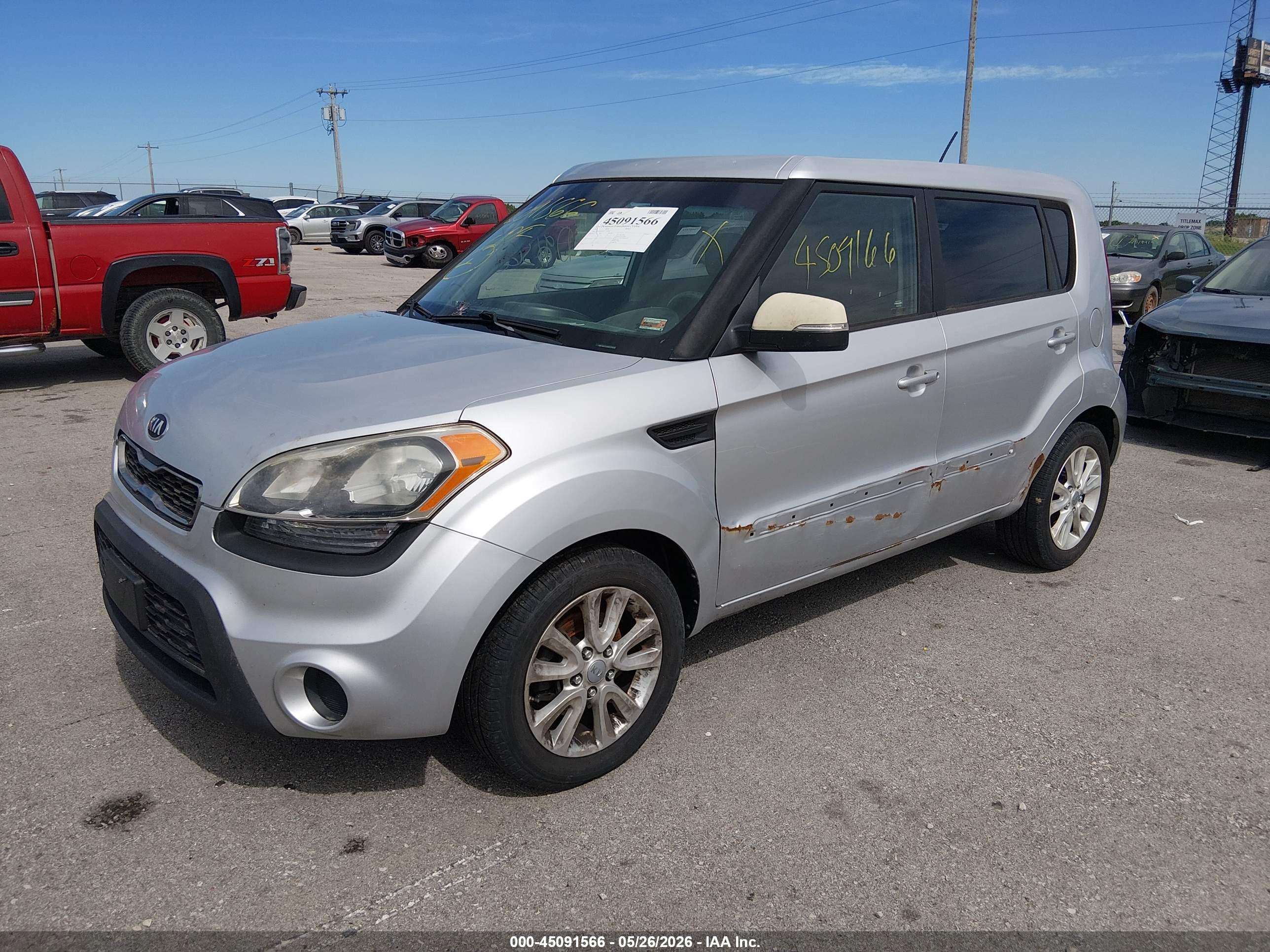 KIA SOUL image 2