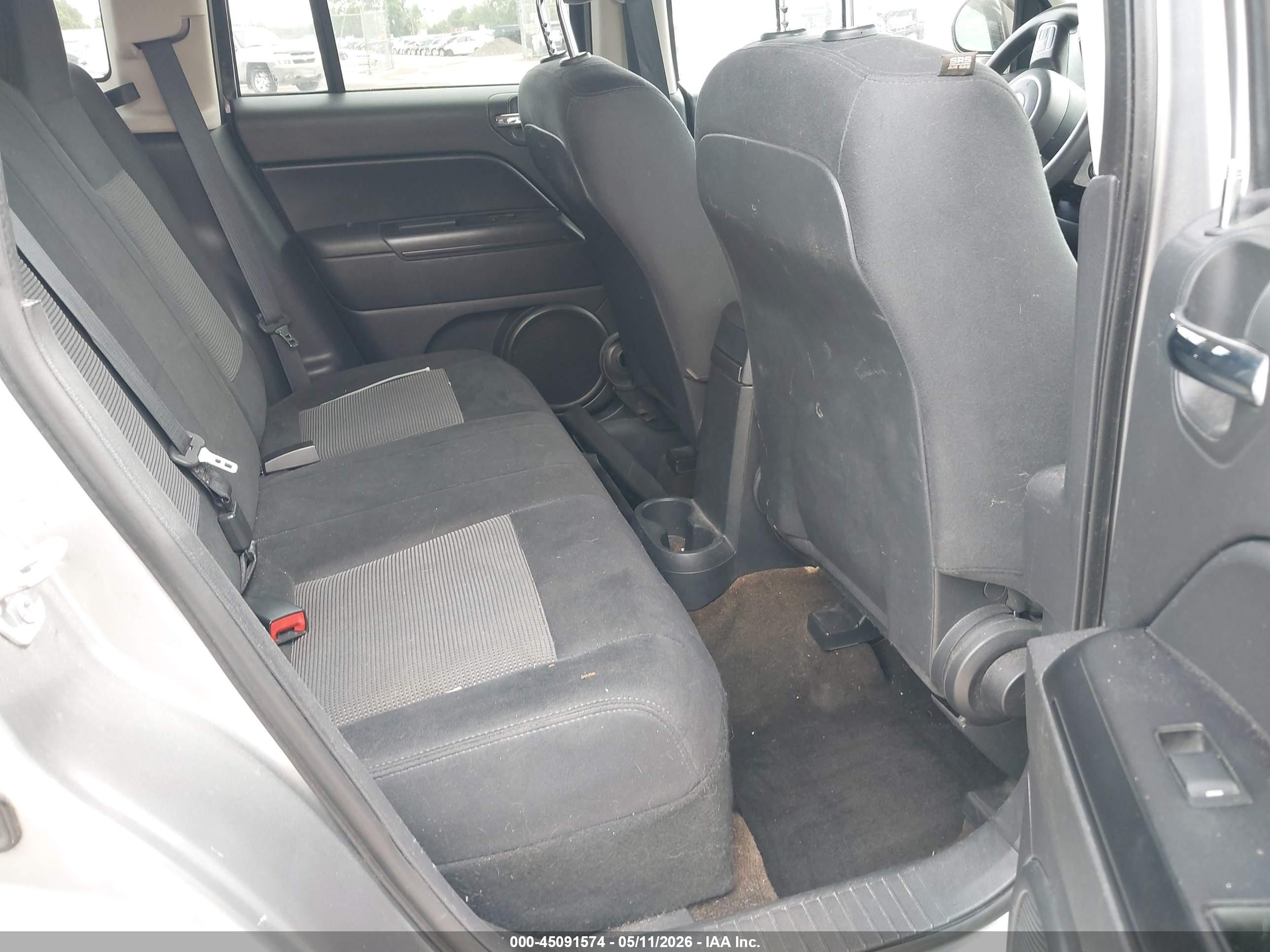 JEEP COMPASS image 8