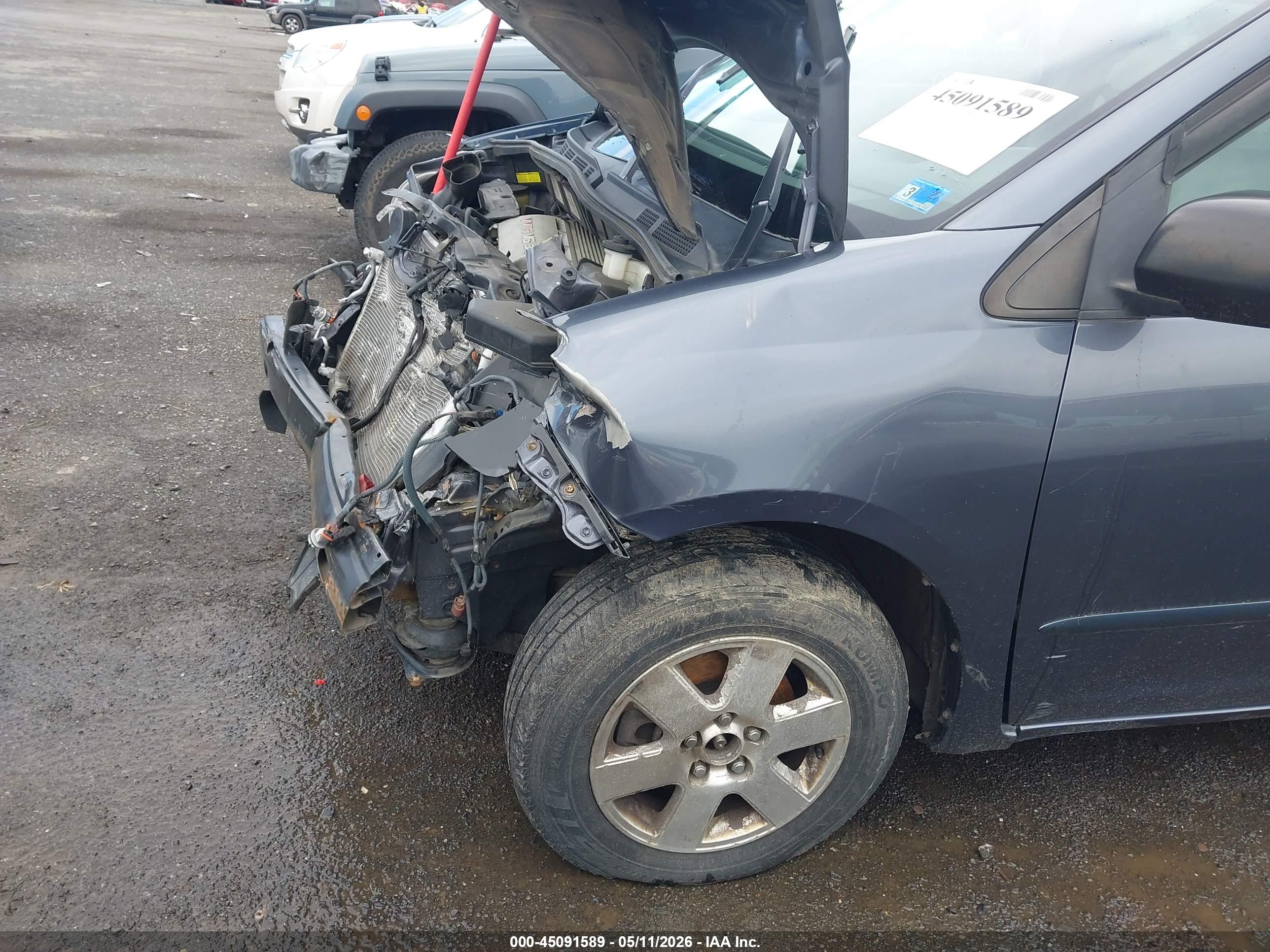 TOYOTA SIENNA image 6