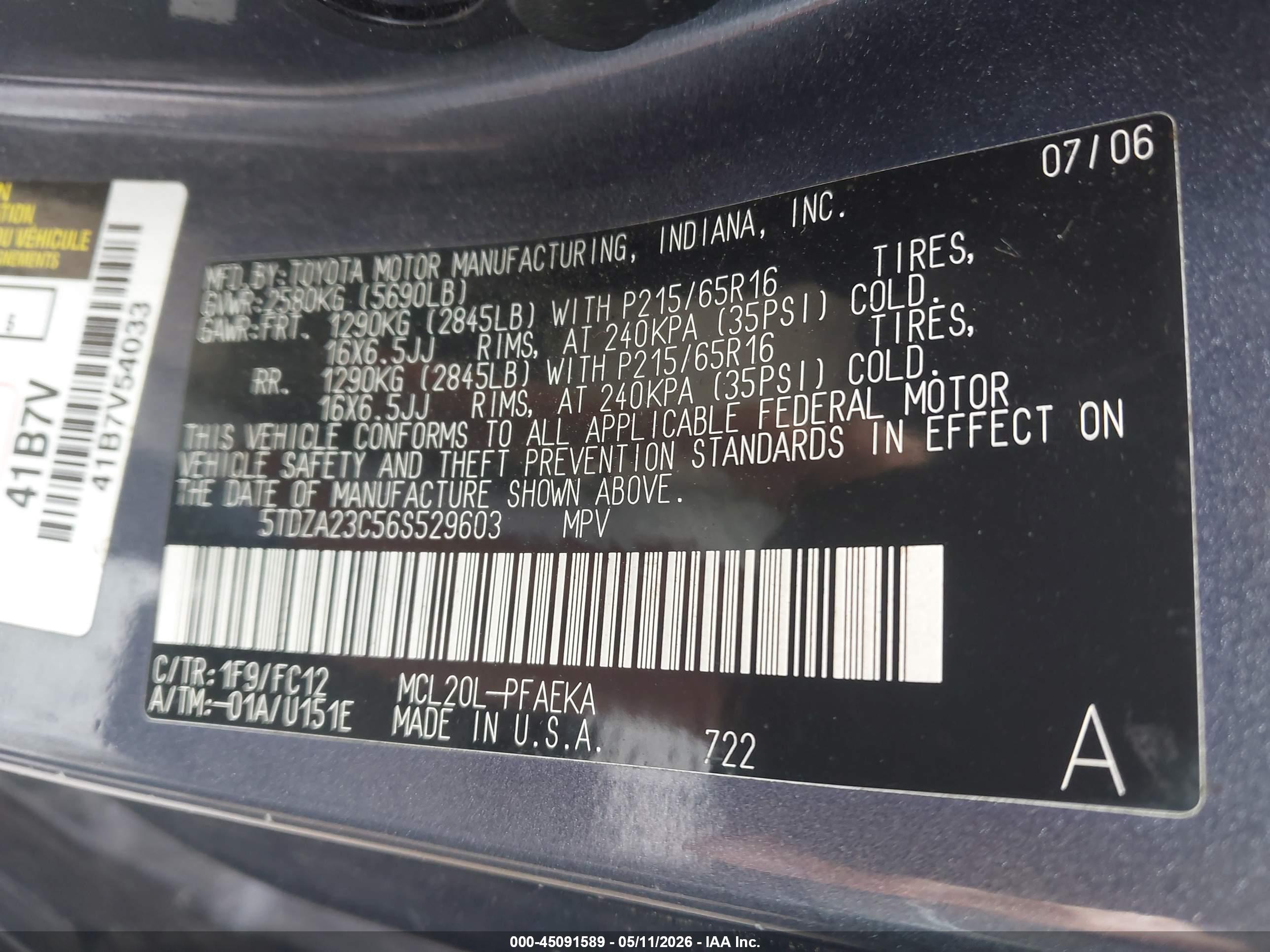 TOYOTA SIENNA image 9