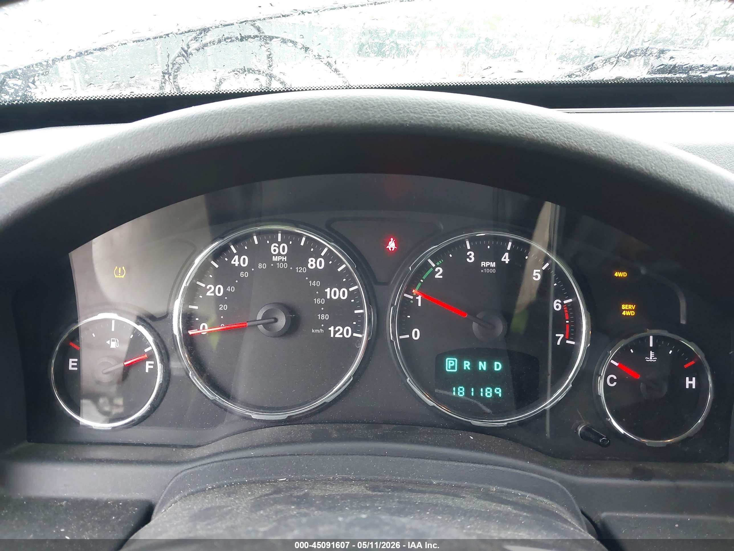 JEEP LIBERTY image 7