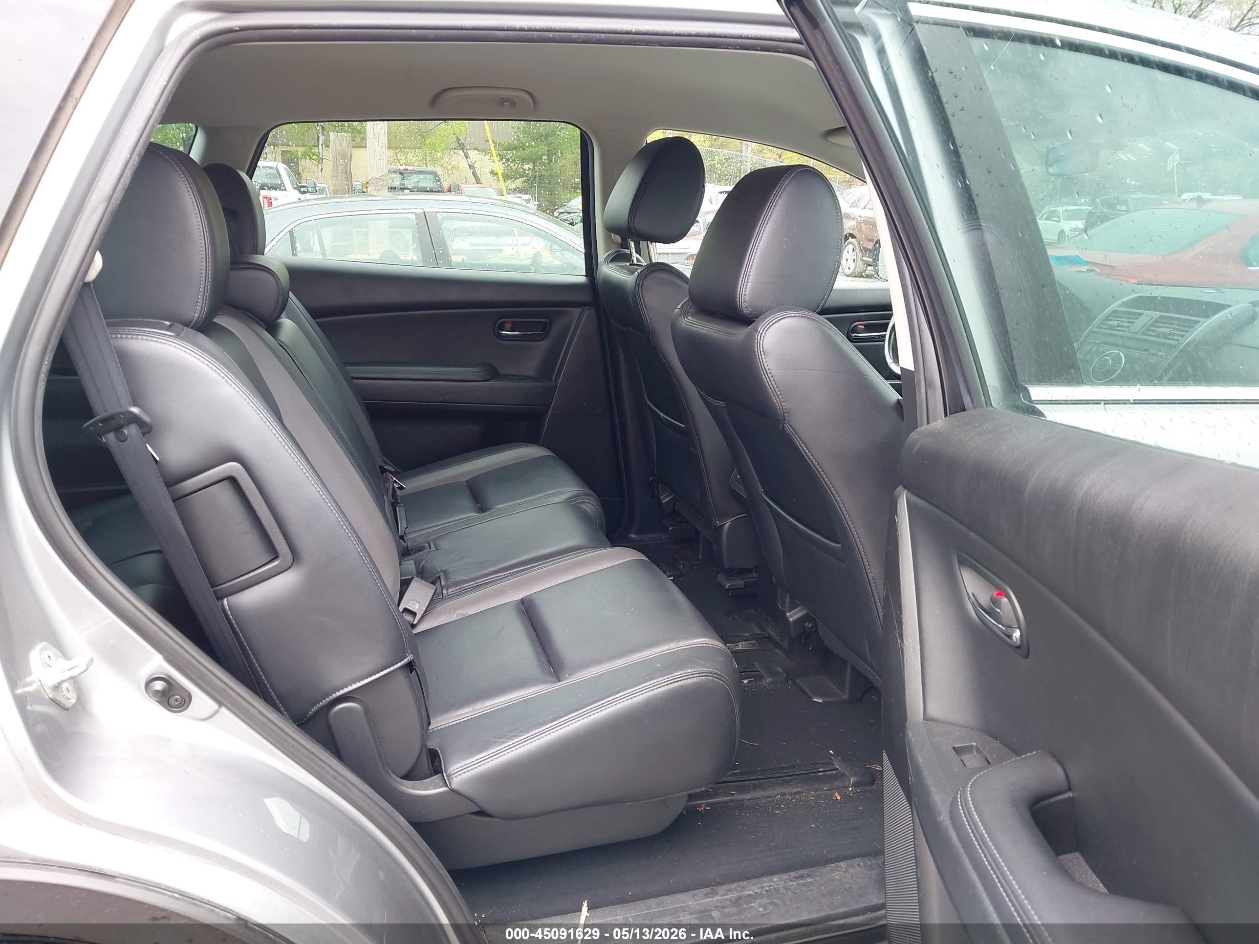 MAZDA CX-9 image 8