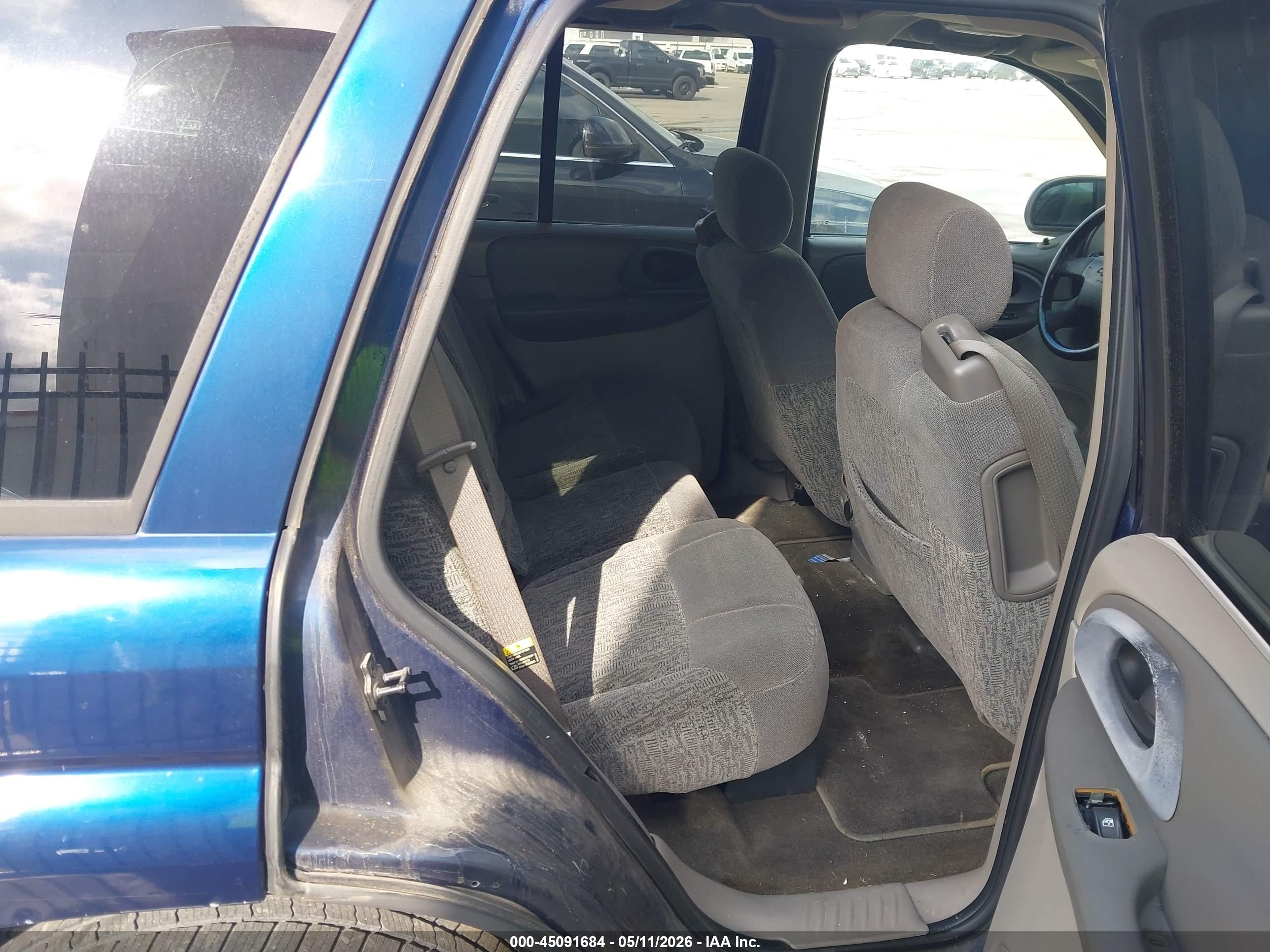 CHEVROLET TRAILBLAZER image 8