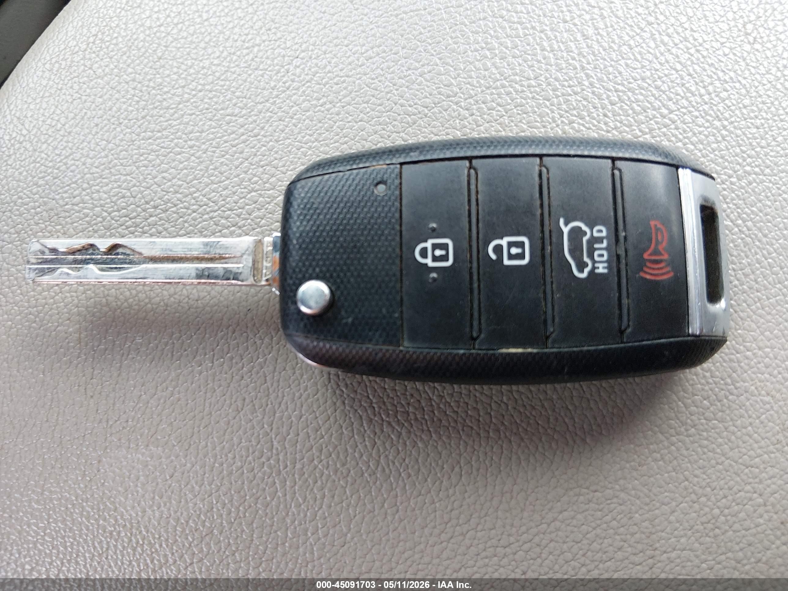KIA SEDONA image 11