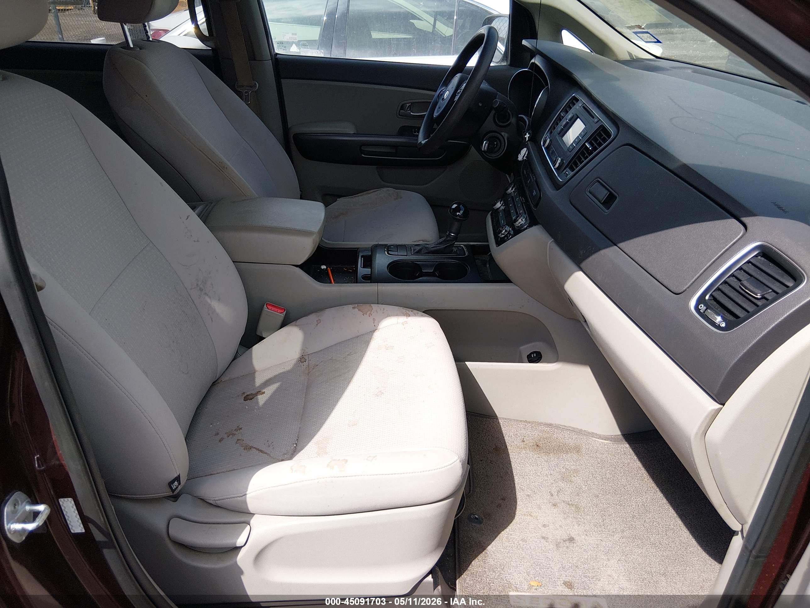 KIA SEDONA image 5