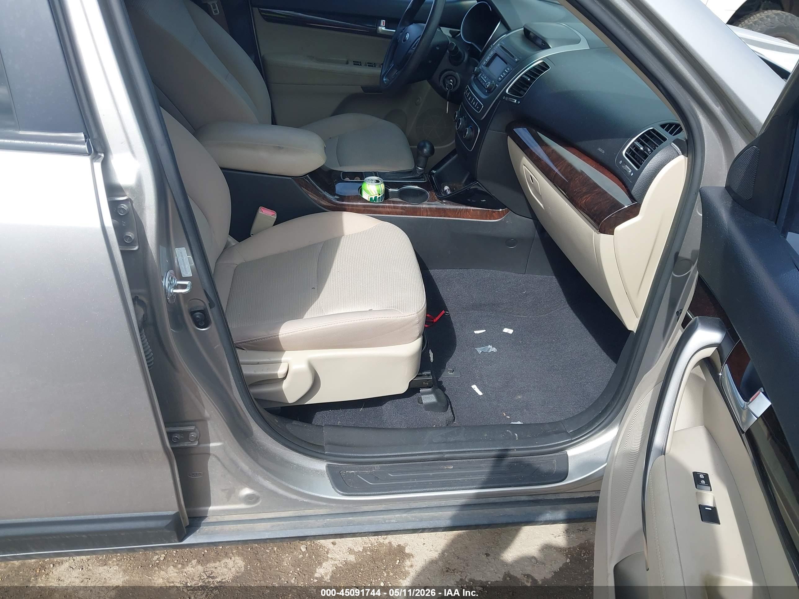KIA SORENTO image 5