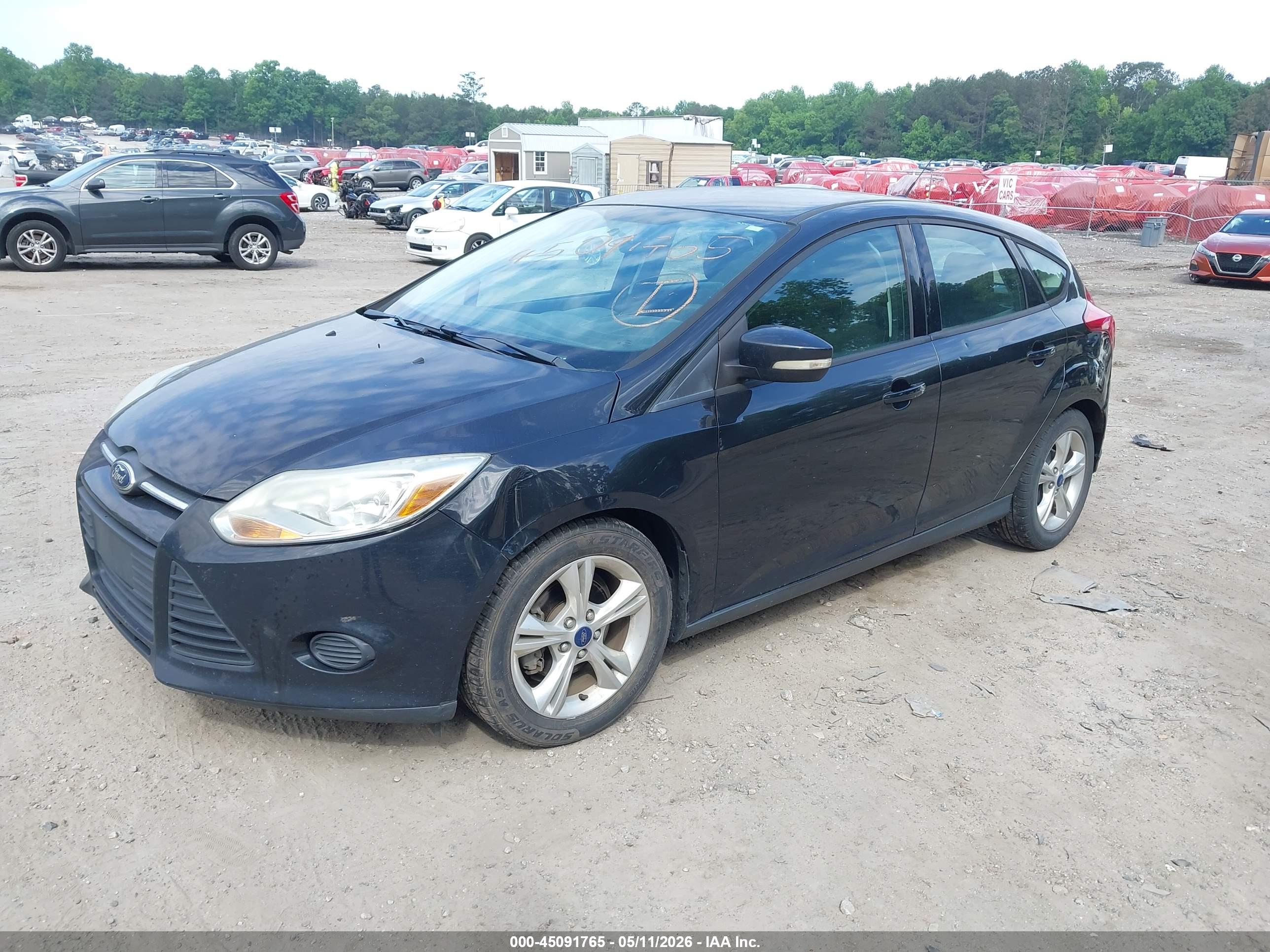 FORD FOCUS image 2