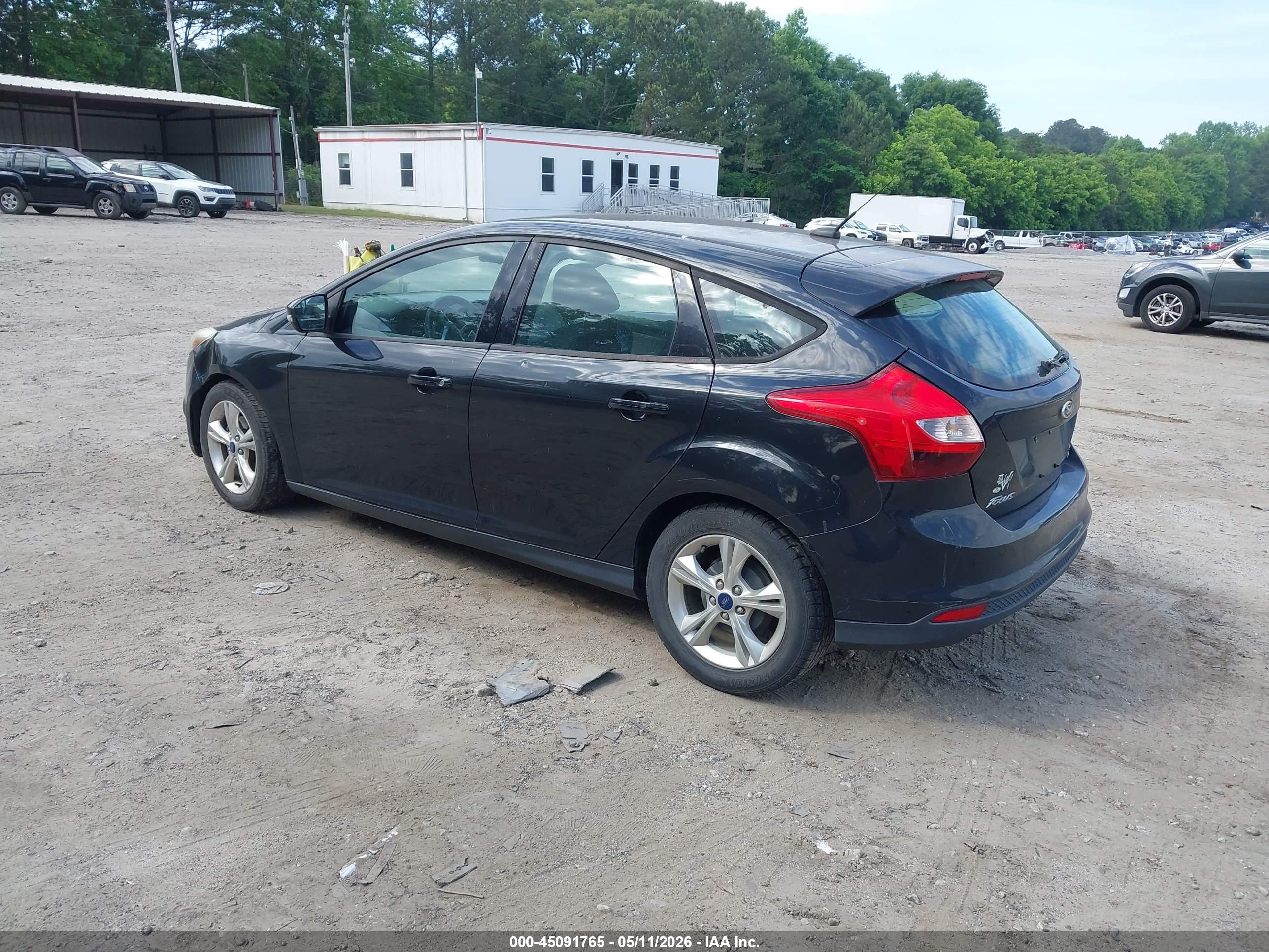 FORD FOCUS image 3