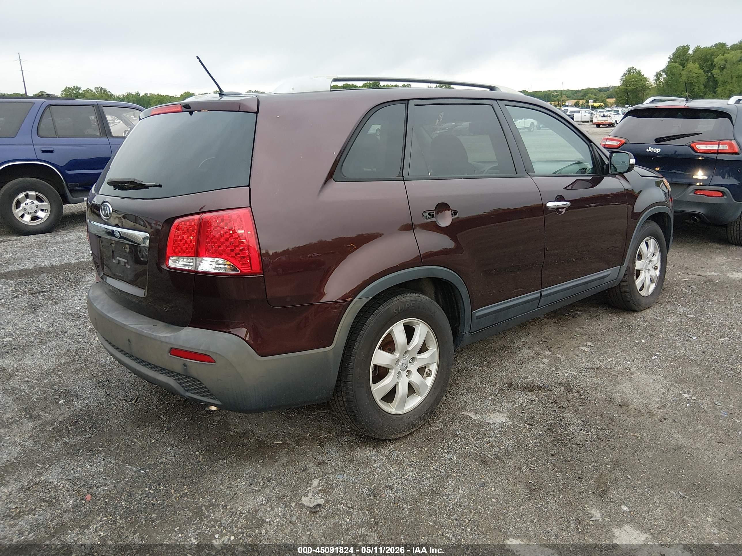 KIA SORENTO image 4