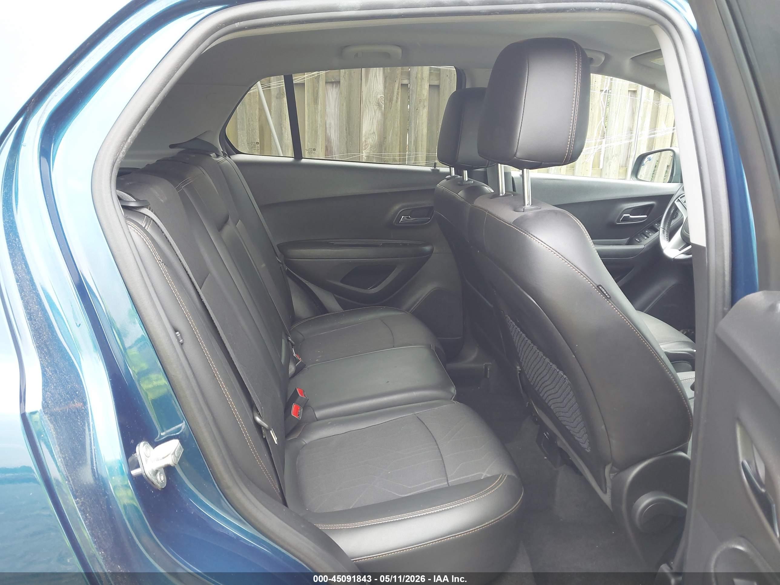 CHEVROLET TRAX image 8
