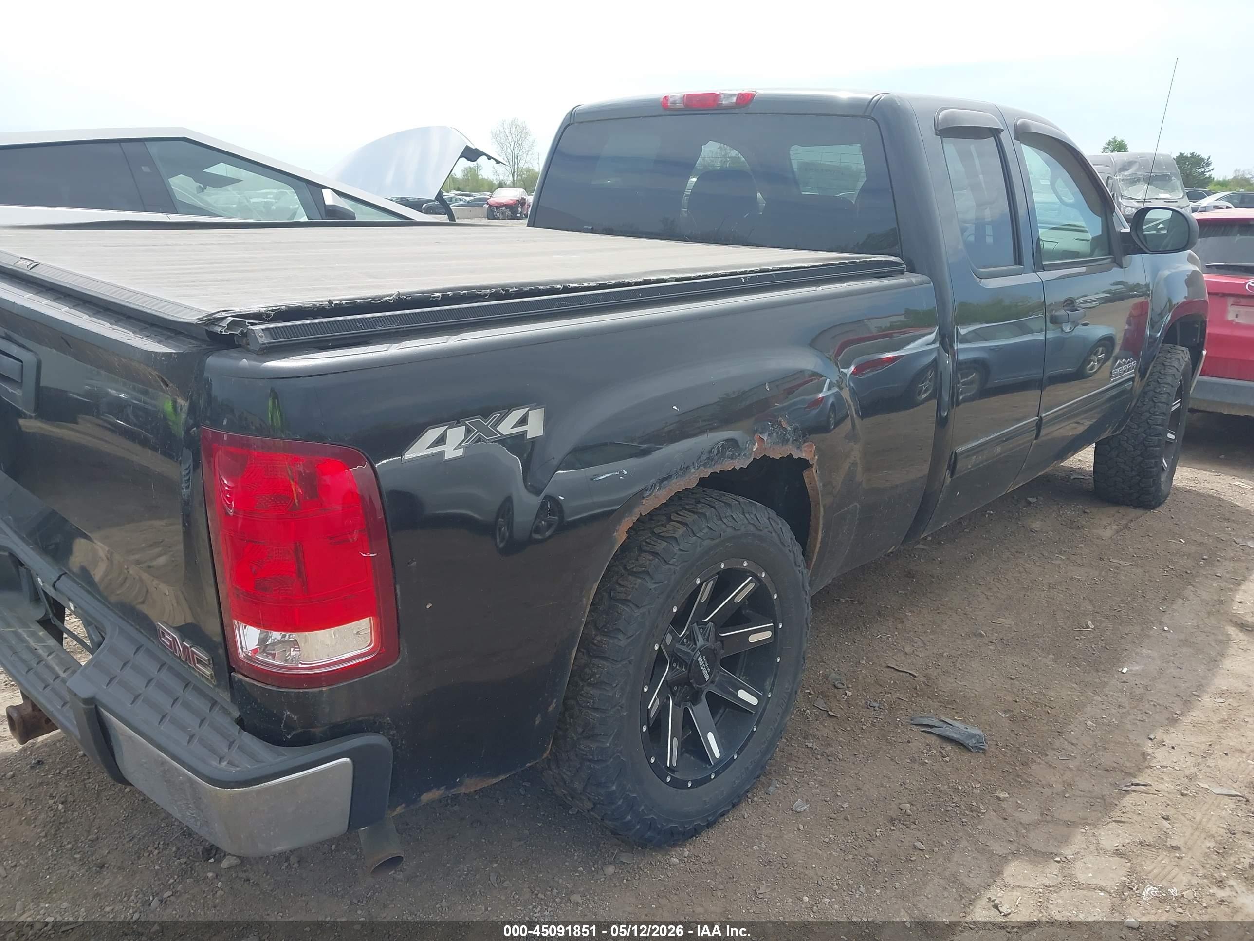 GMC SIERRA image 4