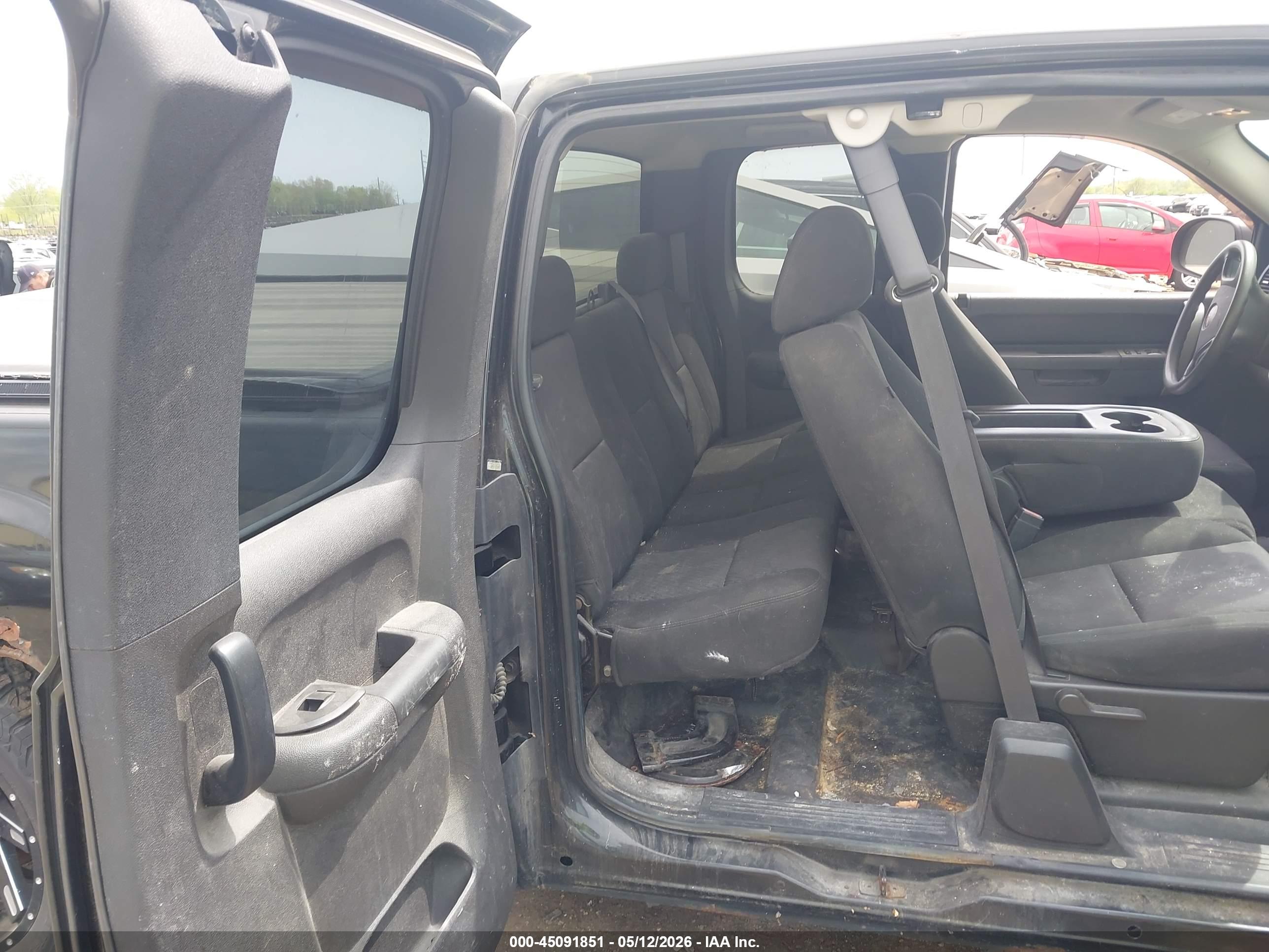 GMC SIERRA image 8