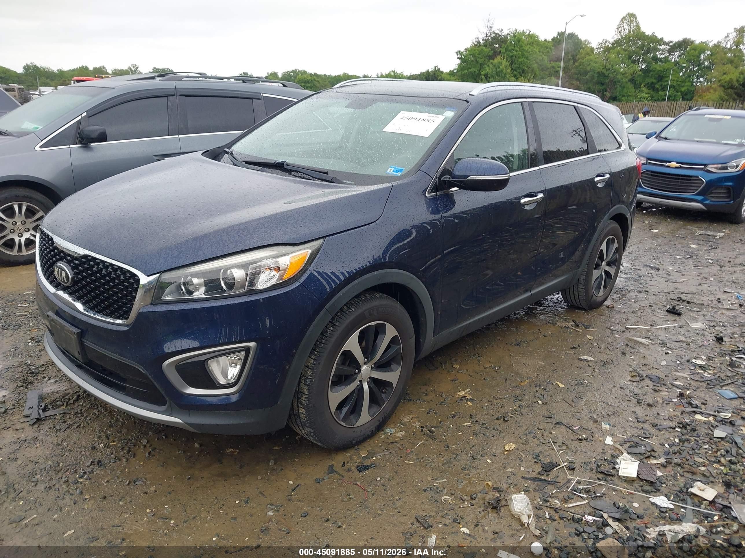 KIA SORENTO image 2