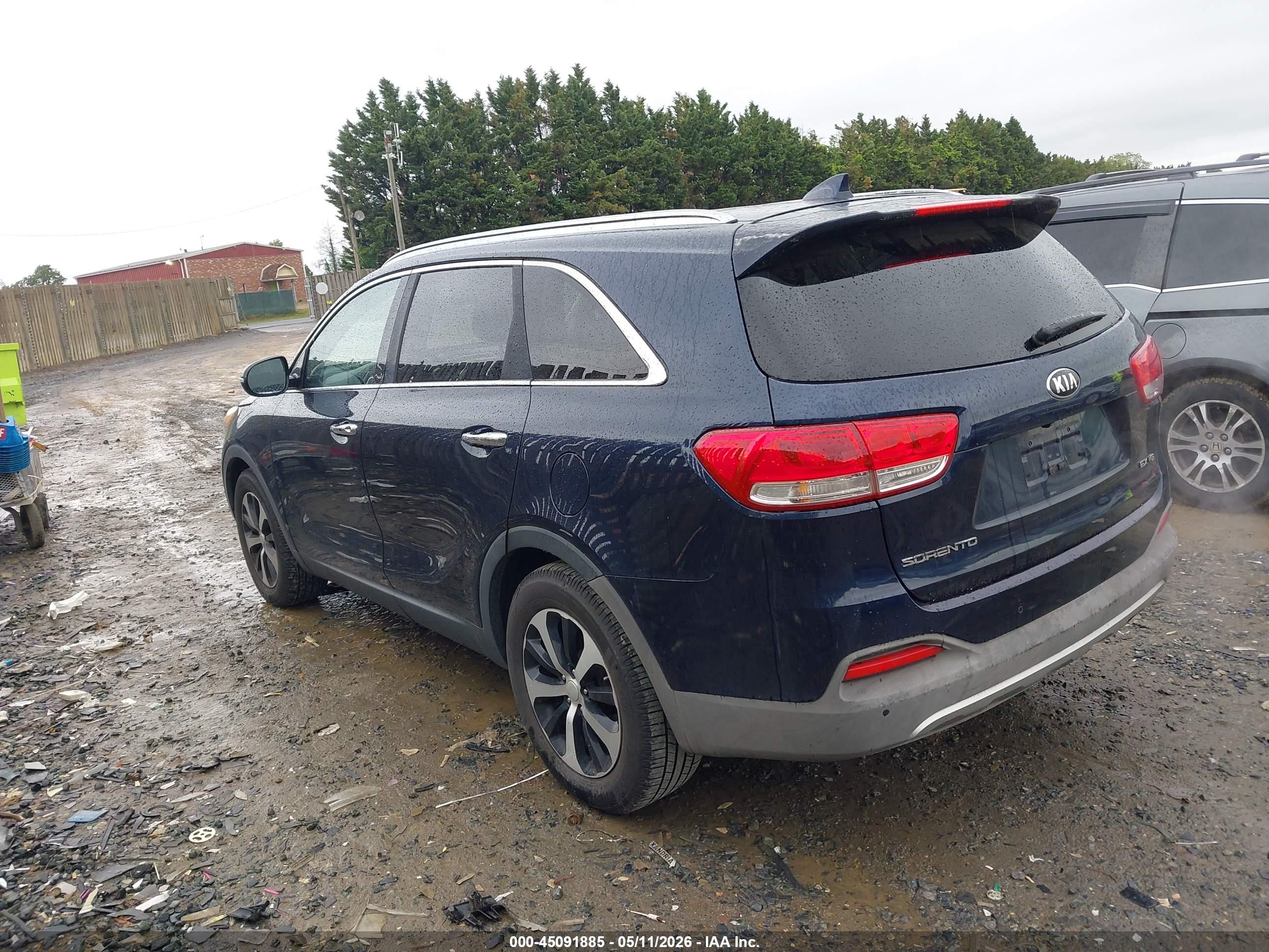 KIA SORENTO image 3