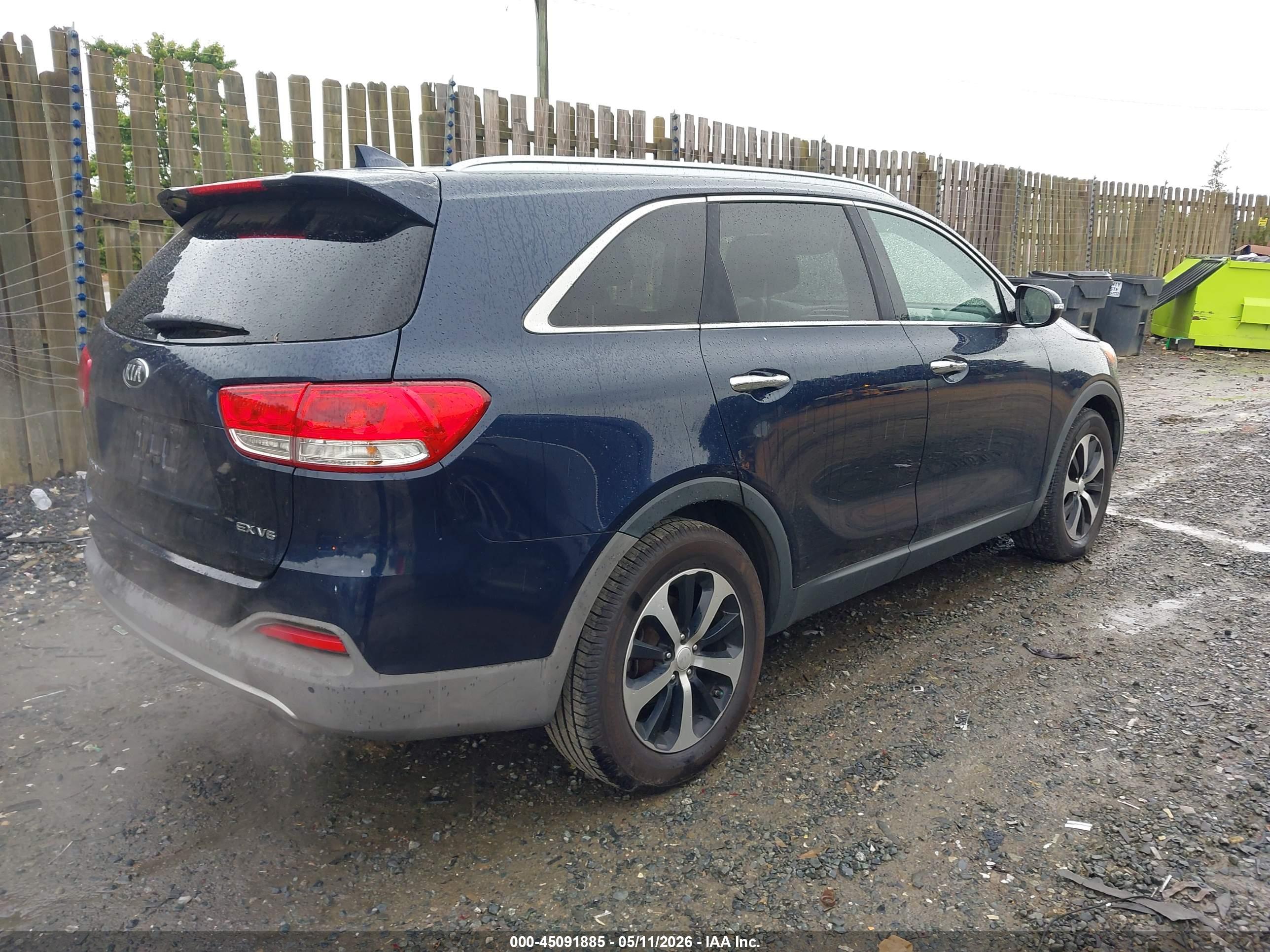 KIA SORENTO image 4
