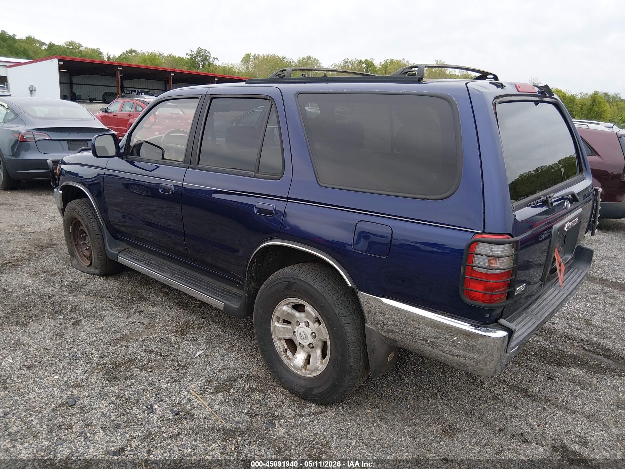 TOYOTA 4RUNNER image 3