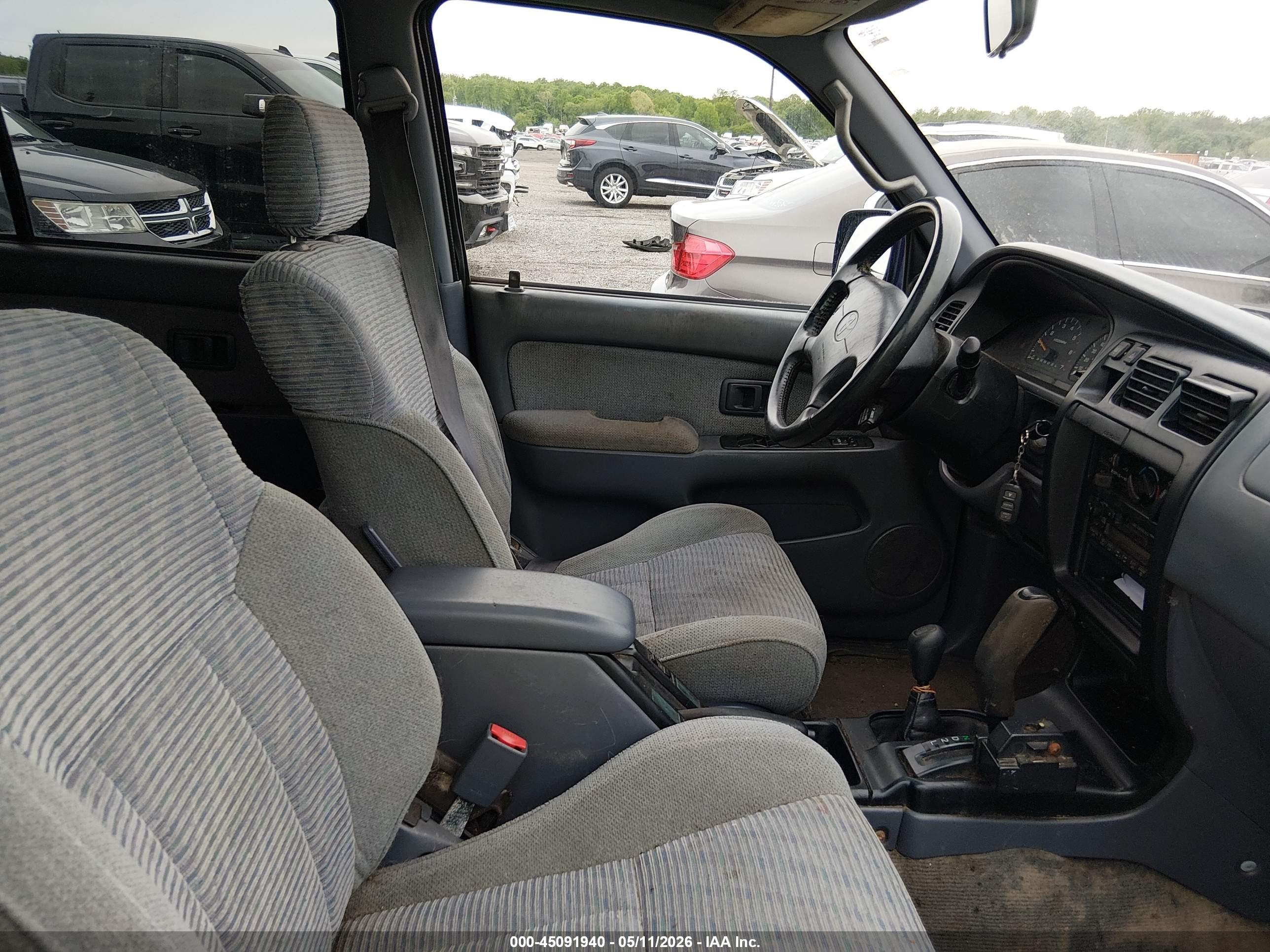 TOYOTA 4RUNNER image 5